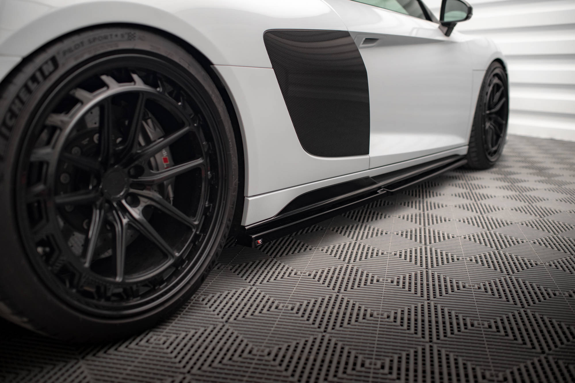 Side Skirts Diffusers V.2 Audi R8 Mk2 Facelift - 2