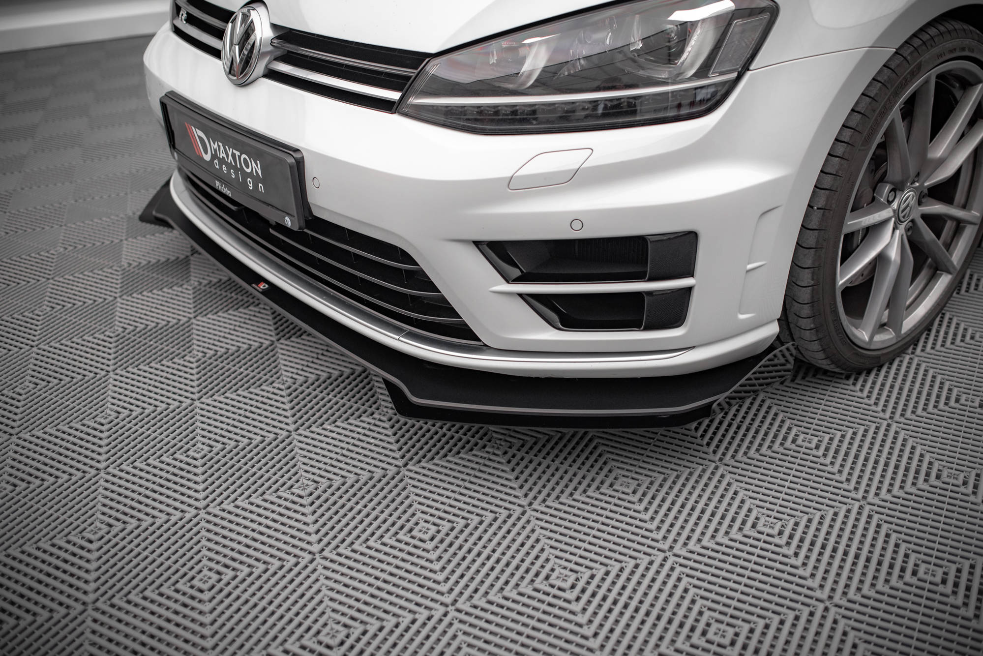 Front Flaps VW Golf R Mk7 - 3