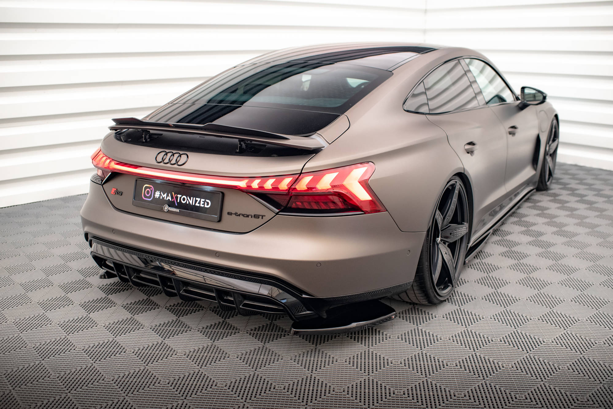 Rear Side Splitters V.1 Audi e-Tron GT / RS GT Mk1 - 2