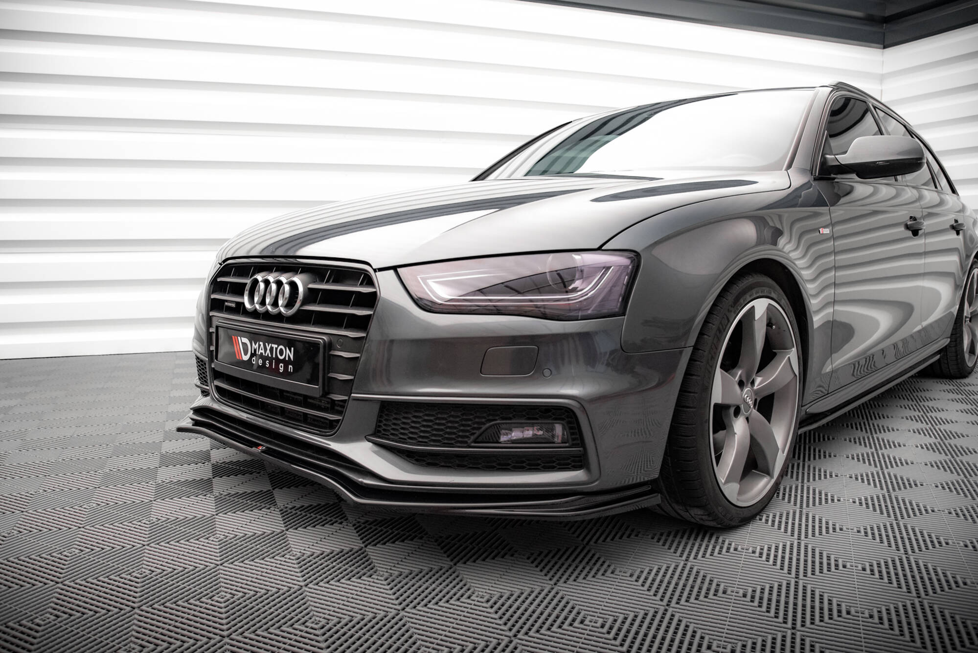 Front Splitter V.4 Audi A4 S-Line / S4 B8 Facelift - 3