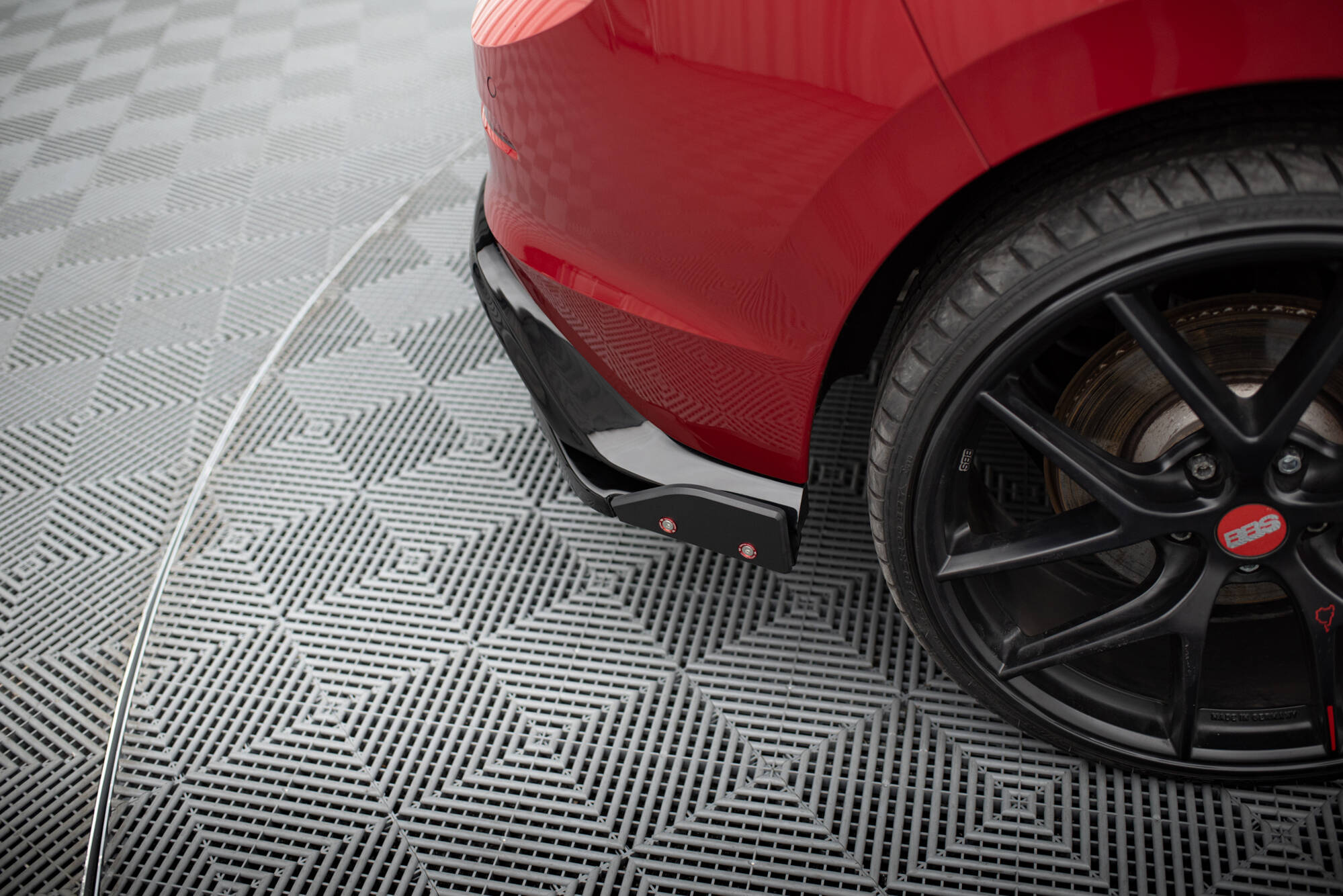 Rear Side Splitters V.2 + Flaps Volkswagen Golf GTI / GTE Mk8 - 4