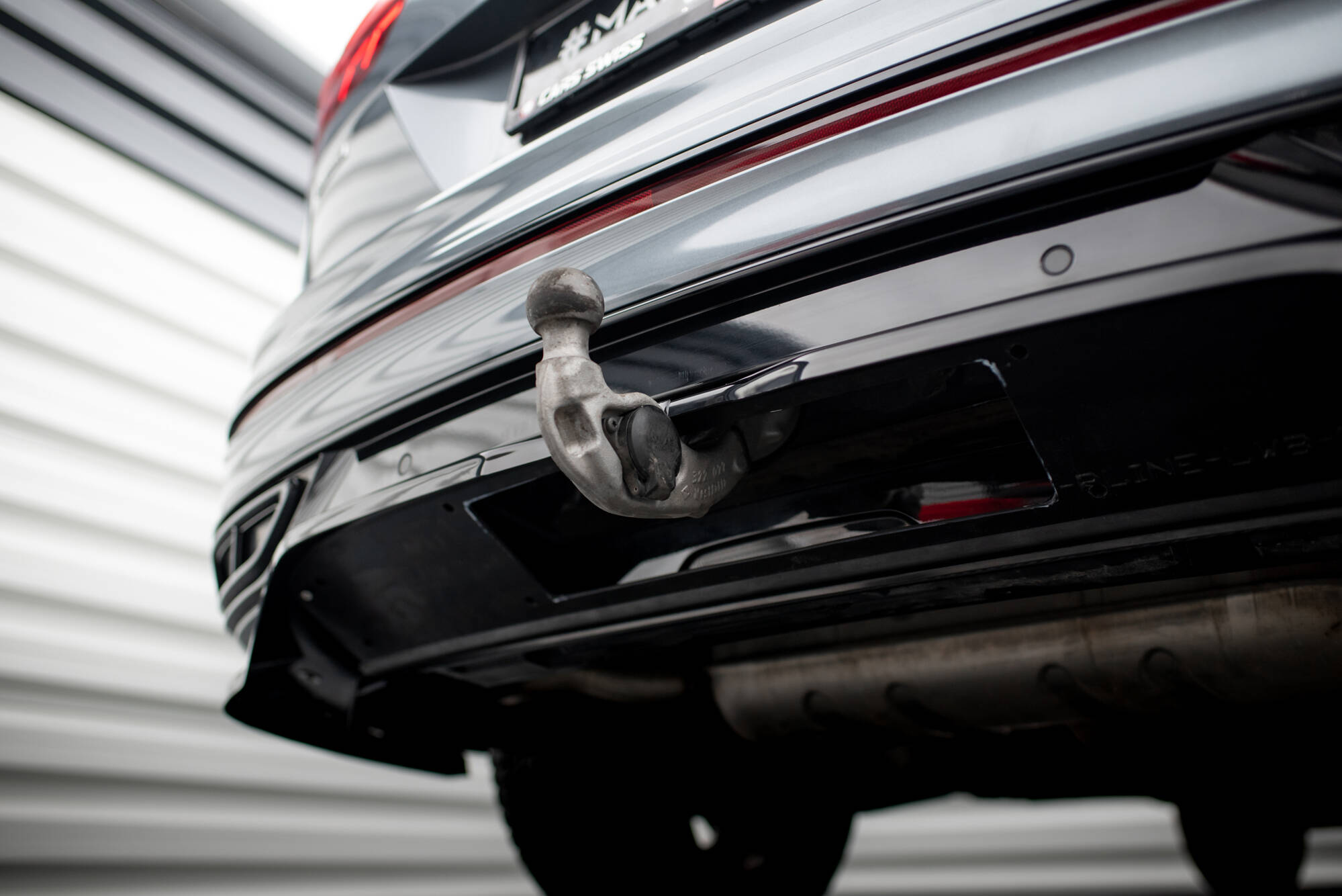 Central Rear Splitter (Vertical Bars) Volkswagen Tiguan Allspace R-Line Mk2 Facelift - 6