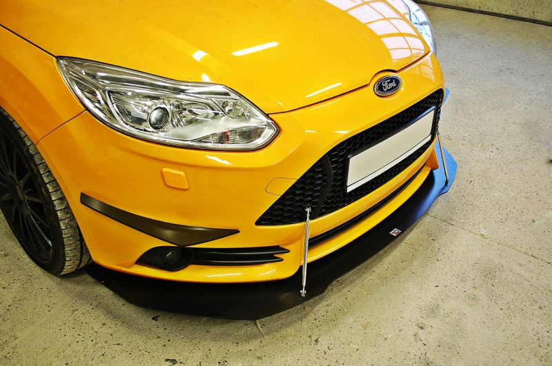 FRONT RACING SPLITTER FOCUS ST MK3 PREFACE VERSION 1