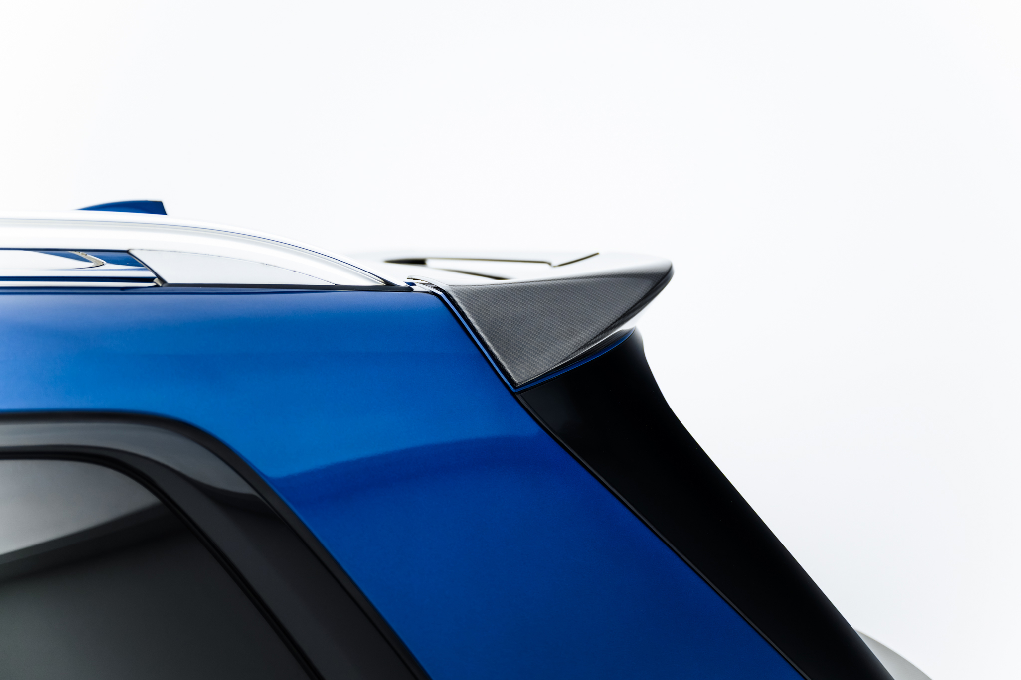 PREPREG CARBON FIBER TAILGATE SPOILER (UPPER) SUITABLE FOR BMW X7 M-PACK G07 – MAXTON DESIGN - 6