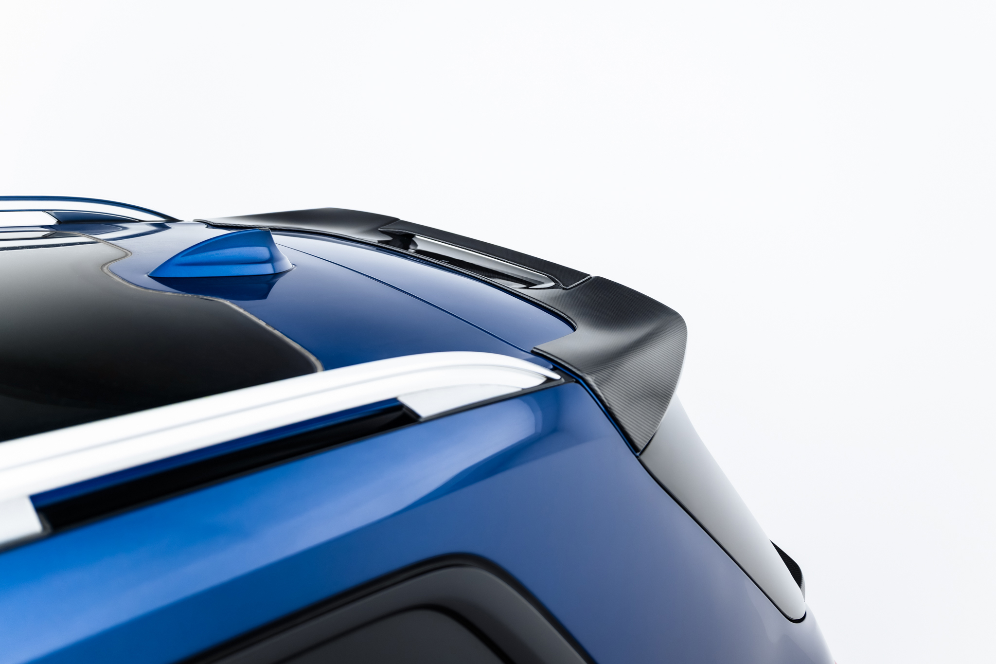 PREPREG CARBON FIBER TAILGATE SPOILER (UPPER) SUITABLE FOR BMW X7 M-PACK G07 – MAXTON DESIGN - 5