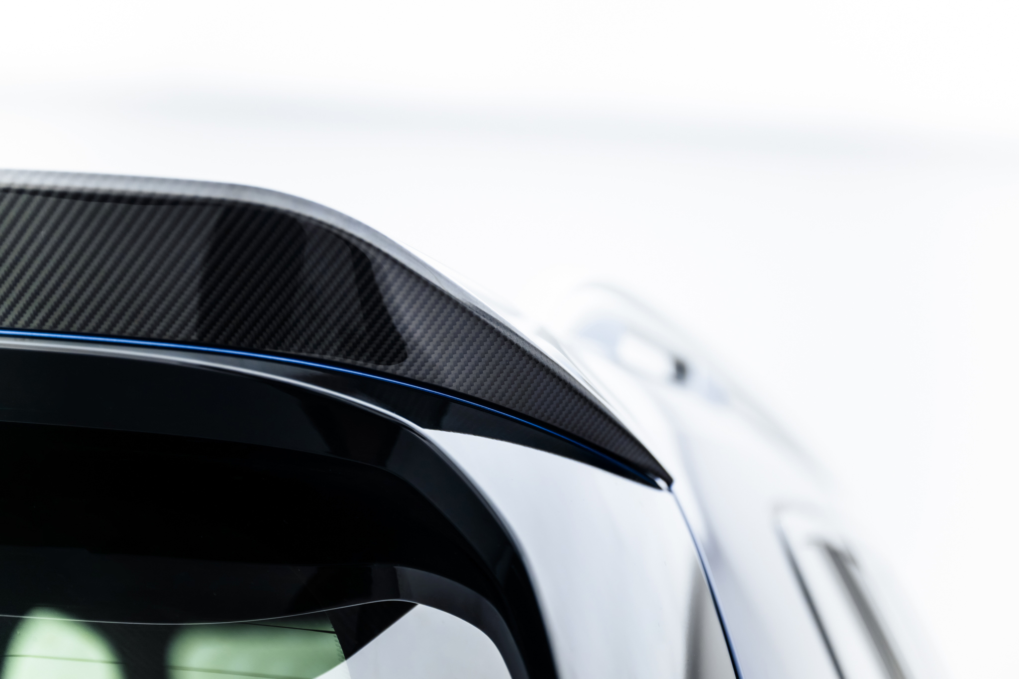 PREPREG CARBON FIBER TAILGATE SPOILER (UPPER) SUITABLE FOR BMW X7 M-PACK G07 – MAXTON DESIGN - 3