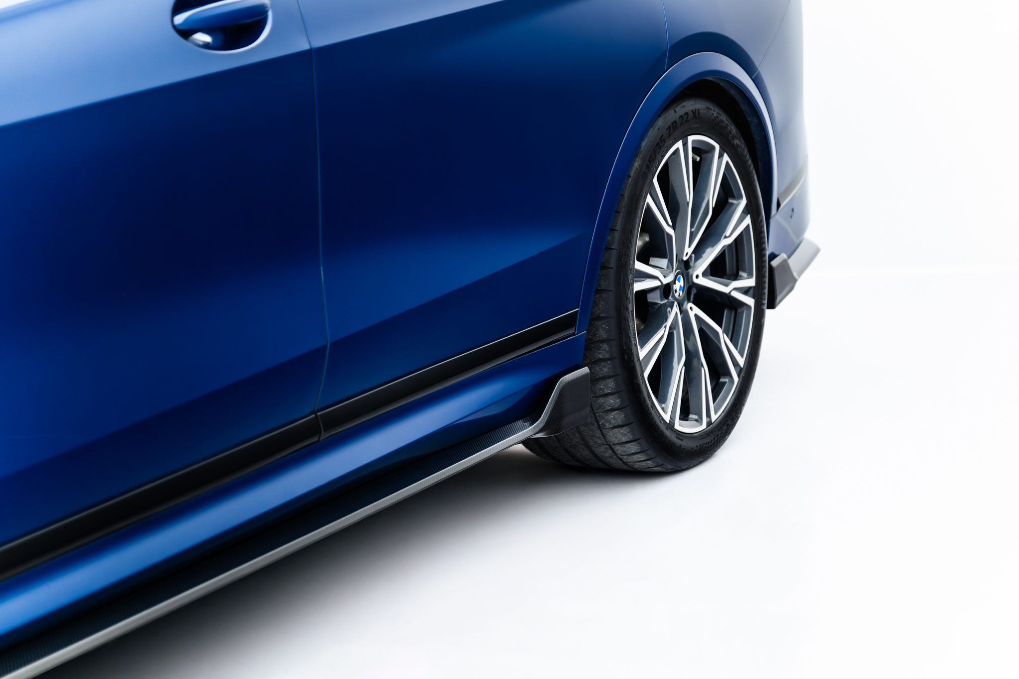 PREPREG CARBON FIBER SIDE SKIRTS SUITABLE FOR BMW X7 M-PACK G07 – MAXTON DESIGN - 7