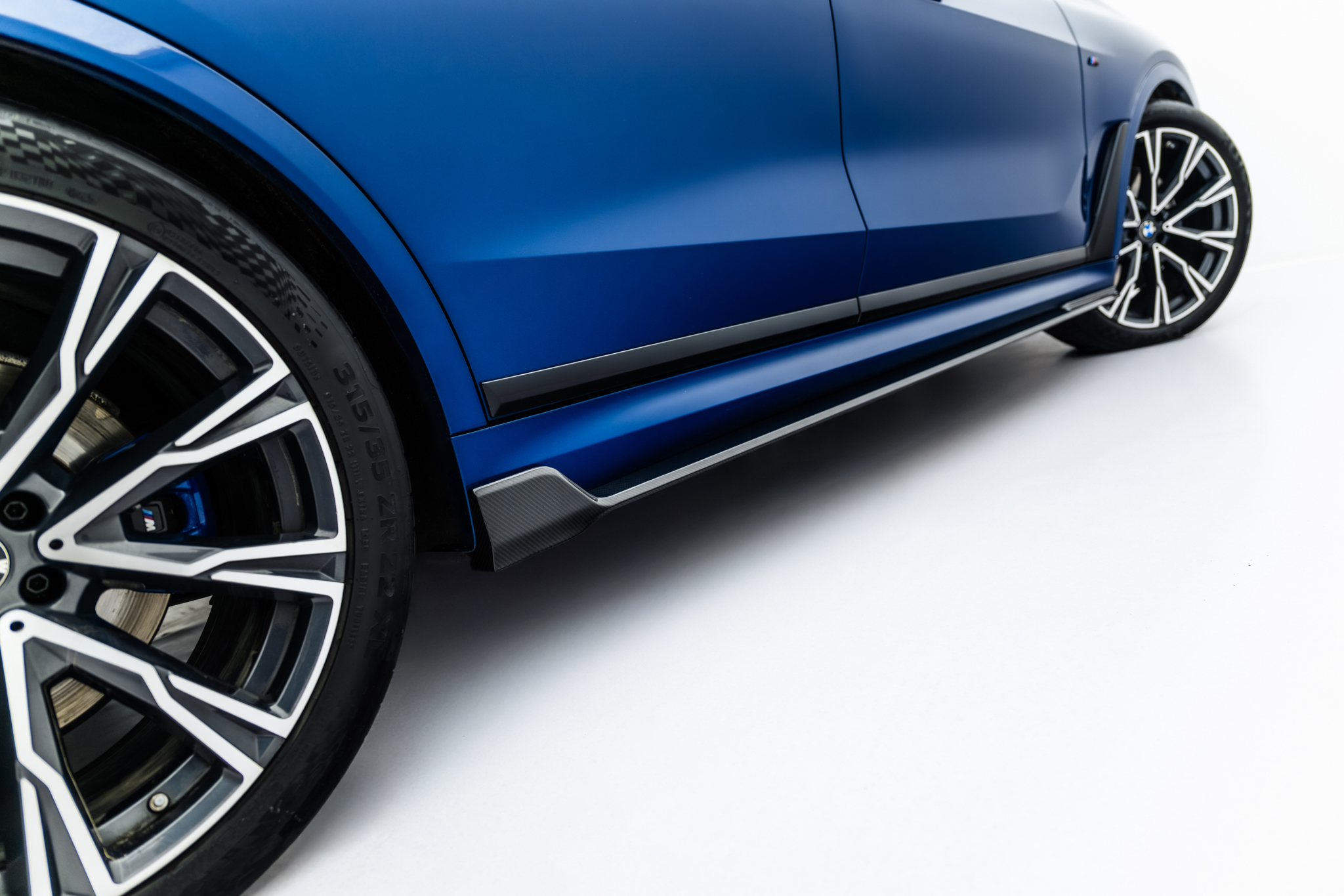 PREPREG CARBON FIBER SIDE SKIRTS SUITABLE FOR BMW X7 M-PACK G07 – MAXTON DESIGN - 11