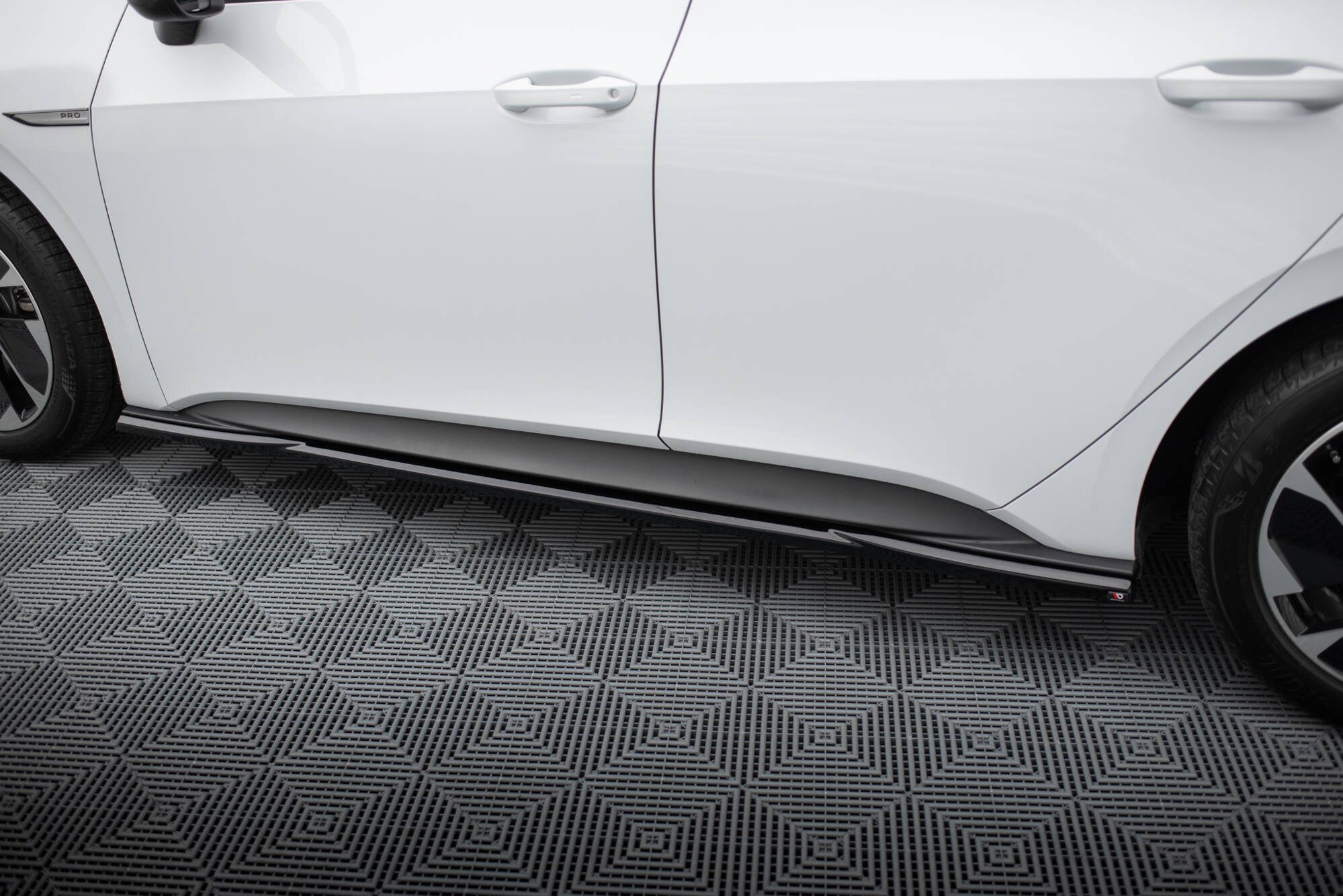 Side Skirts Diffusers Volkswagen ID.3 Mk1 - 4