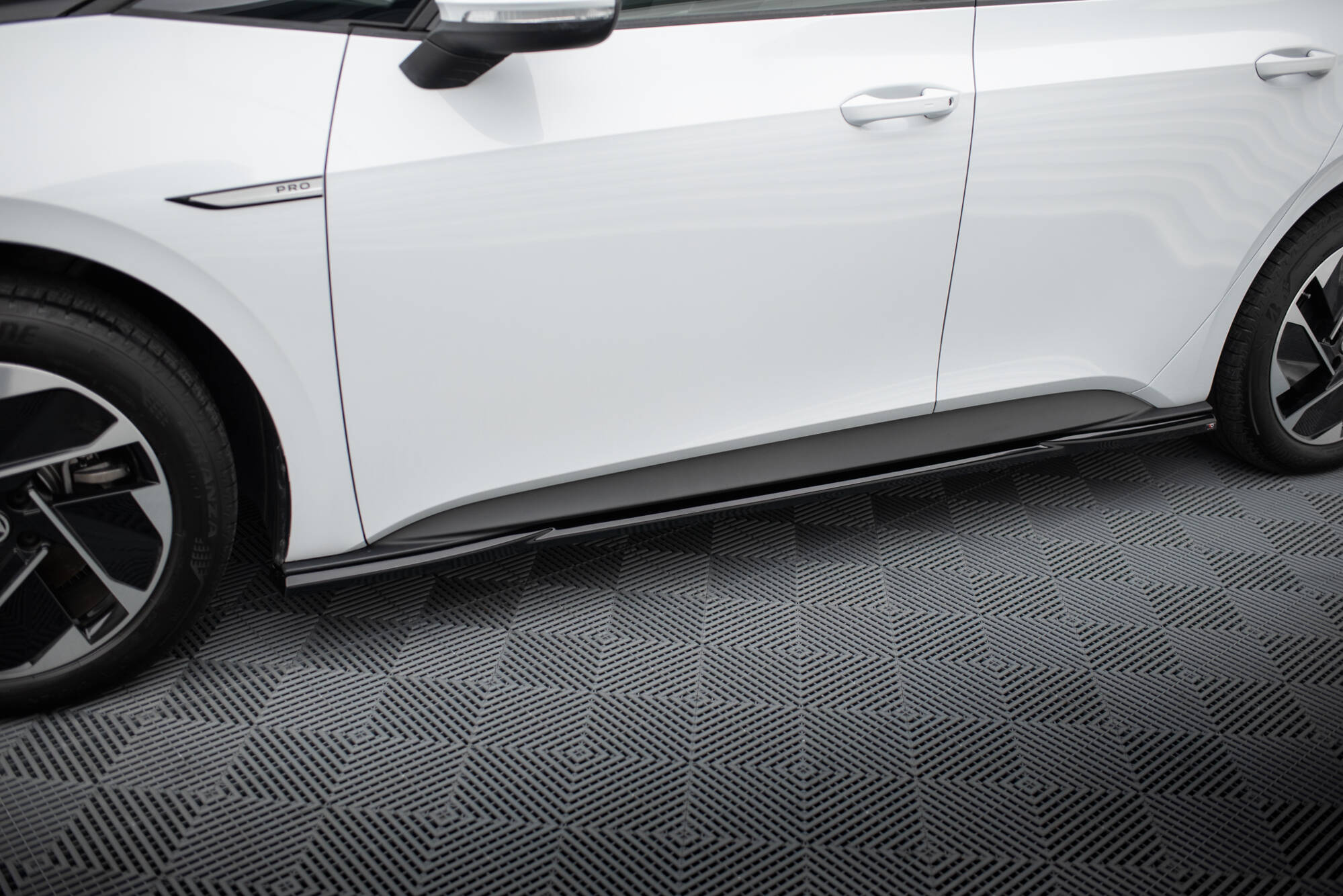 Side Skirts Diffusers Volkswagen ID.3 Mk1 - 3