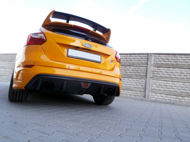 BAKRE STÖTFÅNGARE FORD FOCUS MK3 PREFACE (FOCUS RS - 2