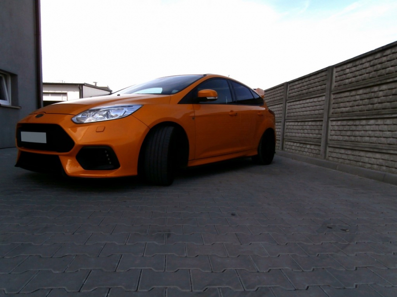 FRÄMRE STÖTFÅNGARE FORD FOCUS MK3 PREFACE (FOCUS RS - 4