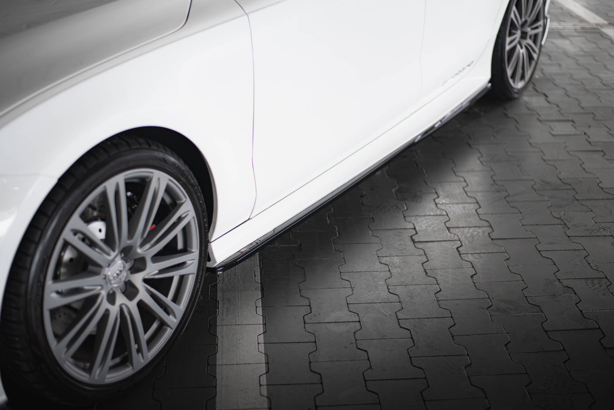 Side Skirts Diffusers V.2 Audi RS7 C7 Facelift - 2