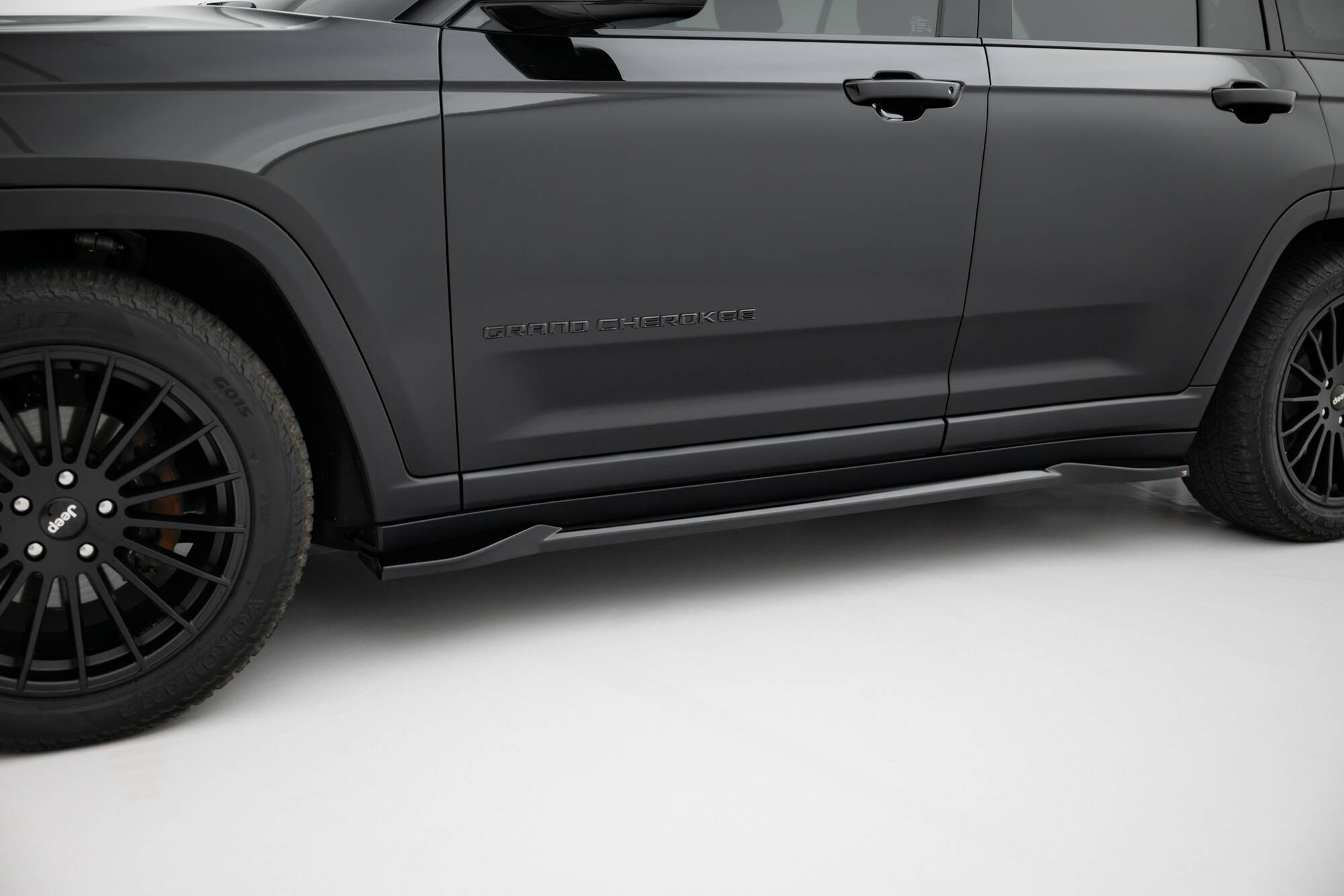 SIDE SKIRTS DIFFUSERS SUITABLE FOR JEEP GRAND CHEROKEE MK5 – MAXTON DESIGN - 4