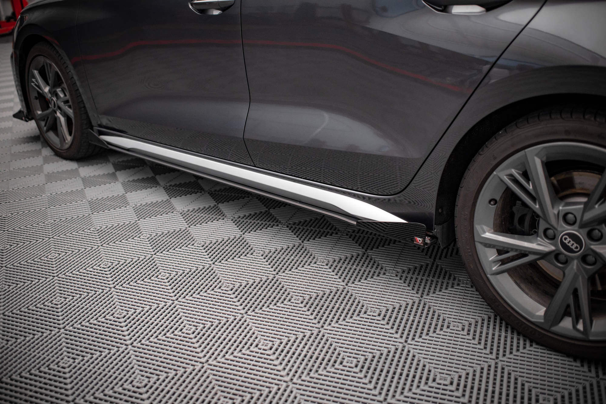 Side Flaps Audi S3 / A3 S-Line 8Y - 3