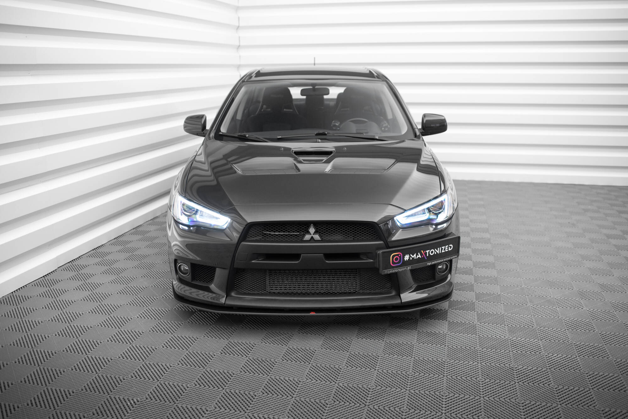 STREET PRO FRONT SPLITTER SUITABLE FOR MITSUBISHI LANCER EVO X – MAXTON DESIGN