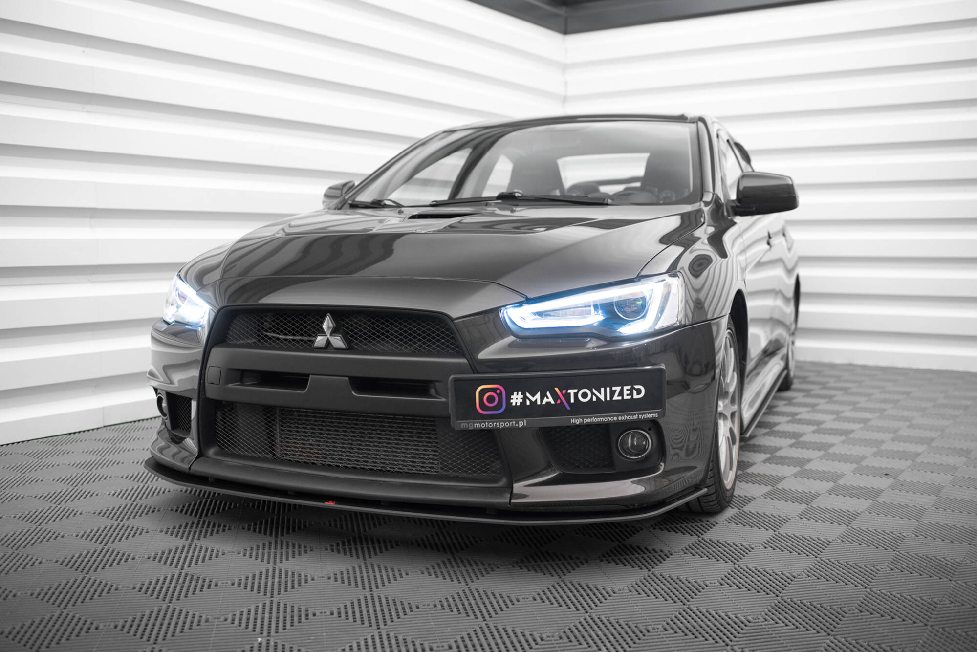 STREET PRO FRONT SPLITTER SUITABLE FOR MITSUBISHI LANCER EVO X – MAXTON DESIGN - 5