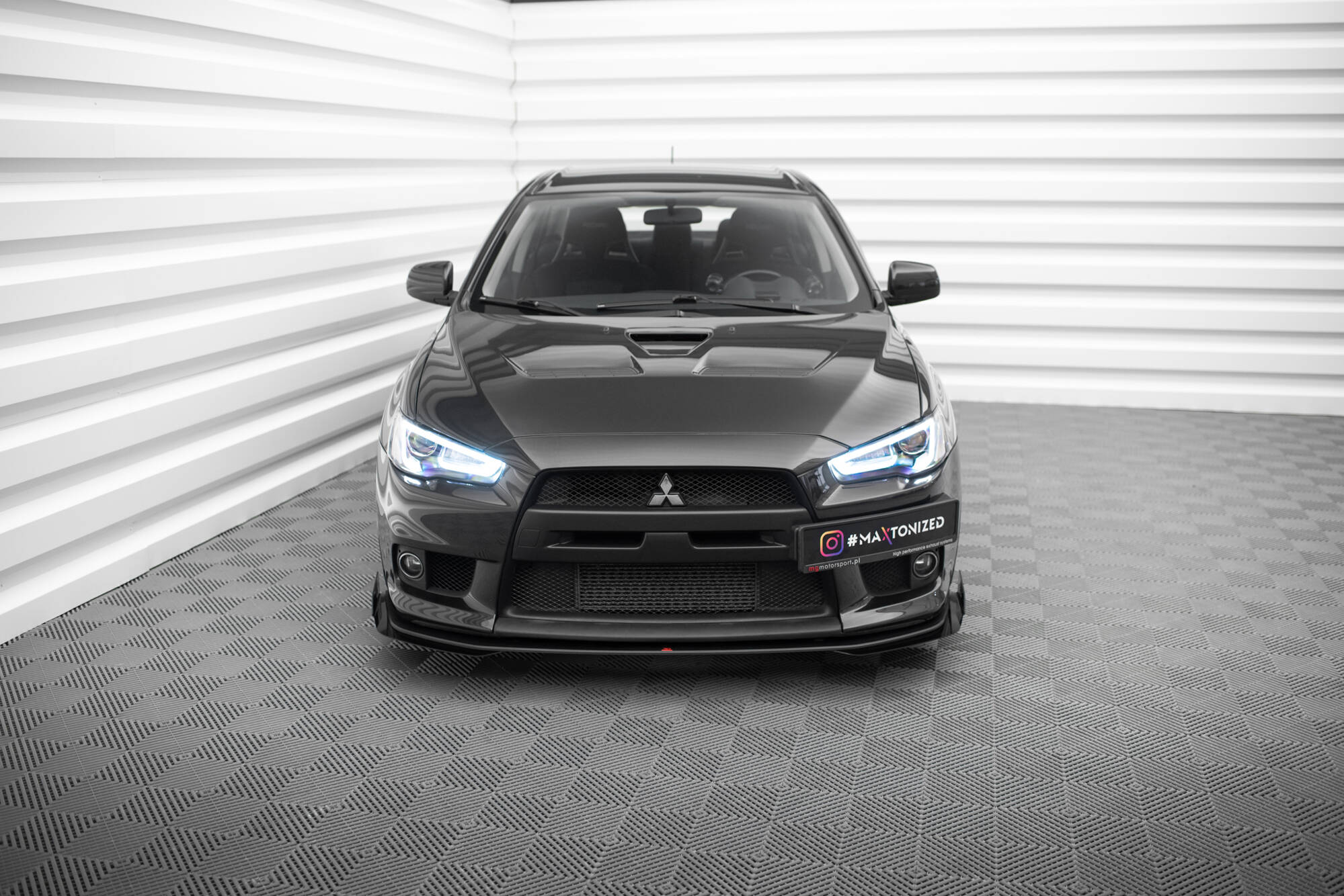 STREET PRO FRONT SPLITTER + FLAPS SUITABLE FOR MITSUBISHI LANCER EVO X – MAXTON DESIGN - 5