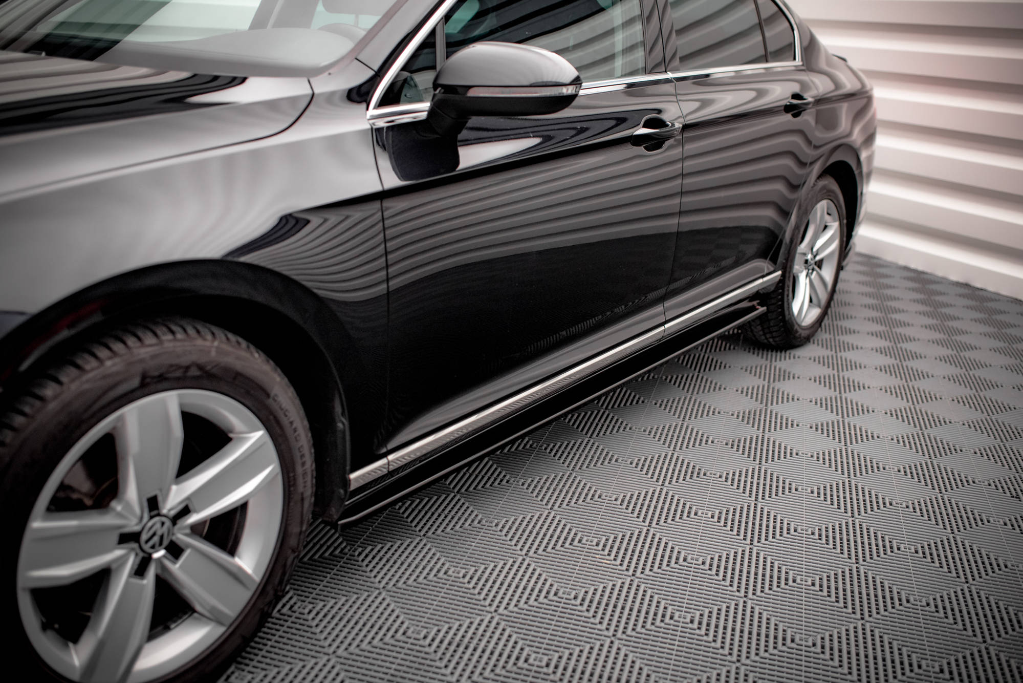 Side Skirts Diffusers VW Passat B8 Facelift - 4