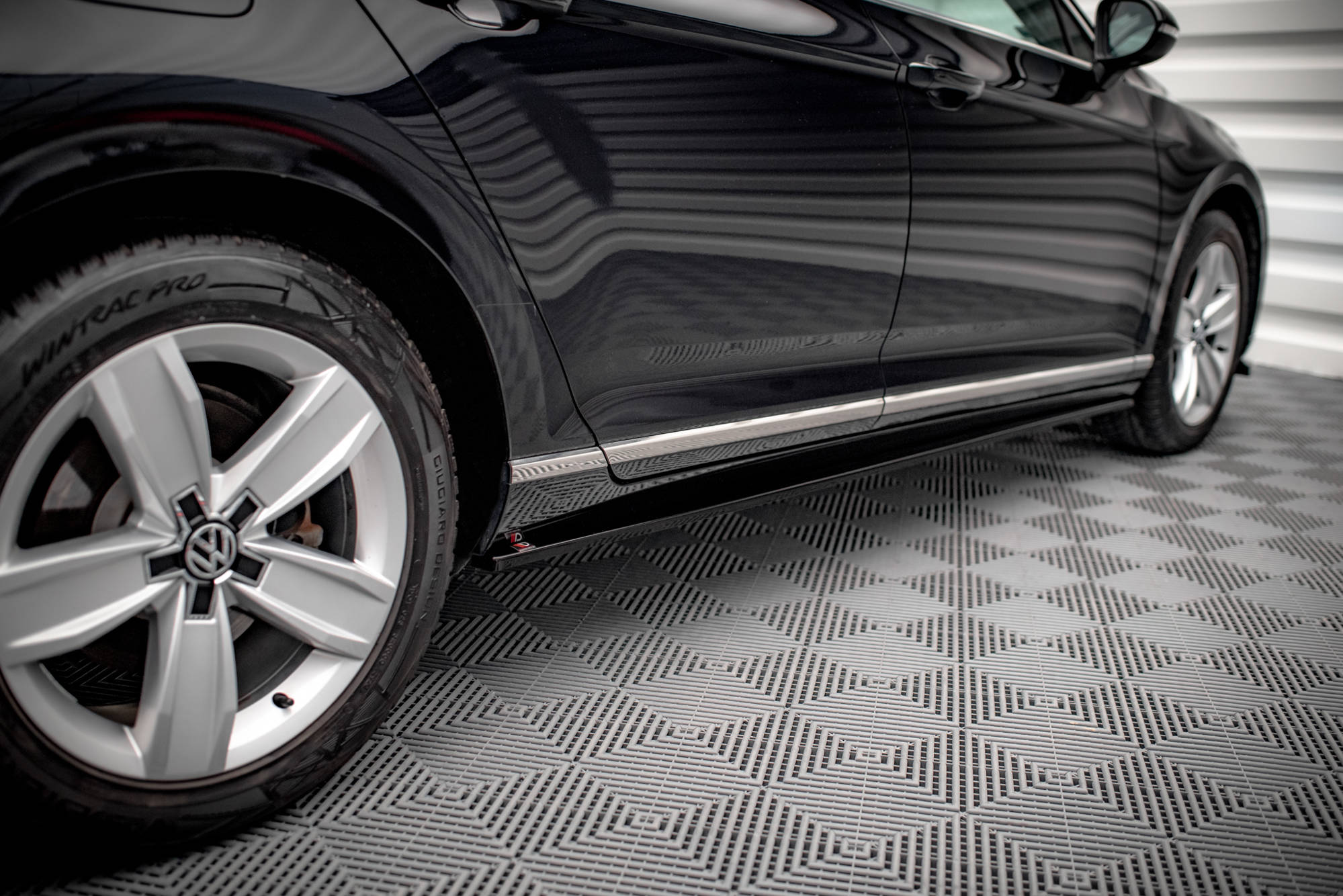 Side Skirts Diffusers VW Passat B8 Facelift - 2