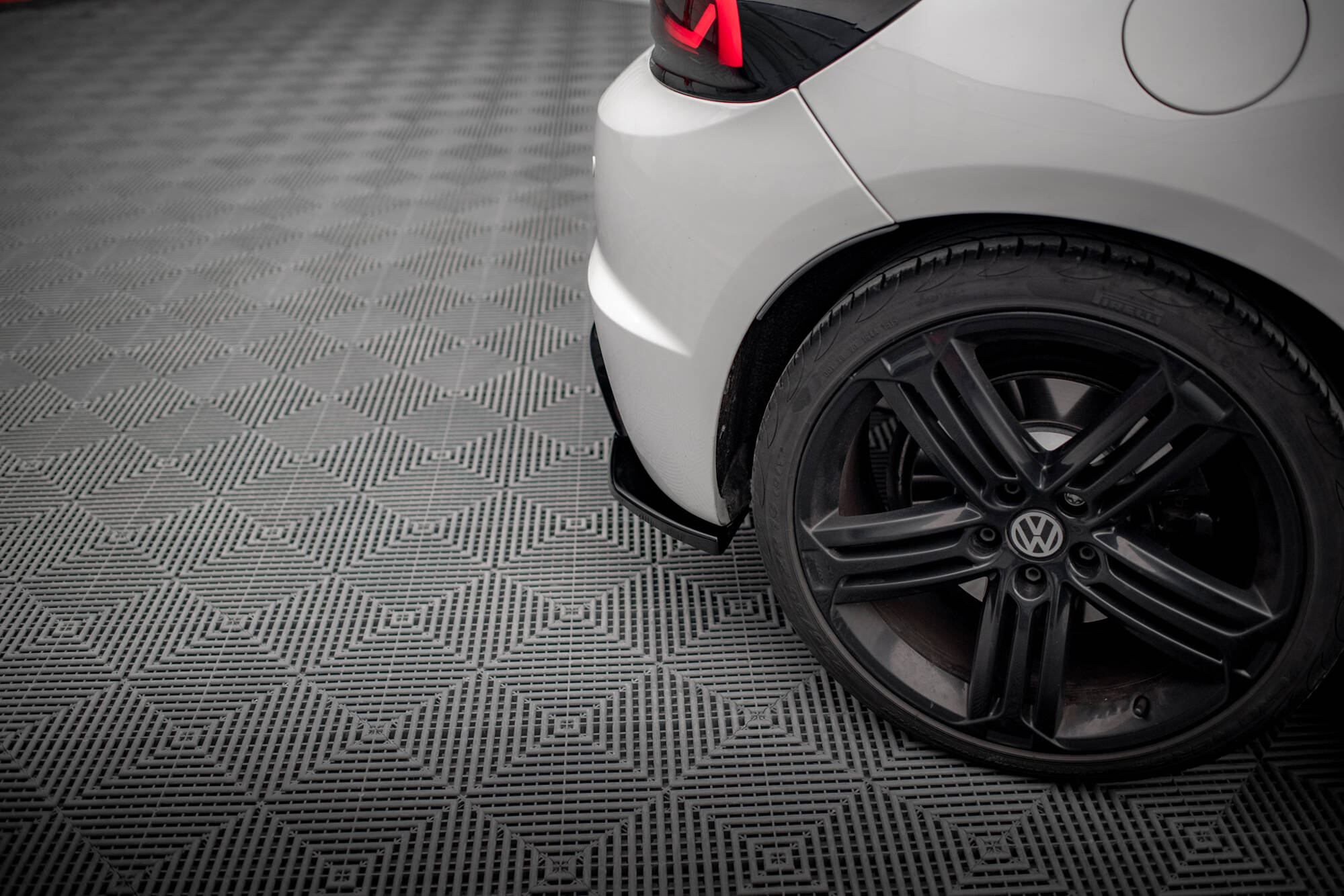 Rear Side Splitters V.3 Volkswagen Scirocco R Mk3 - 3