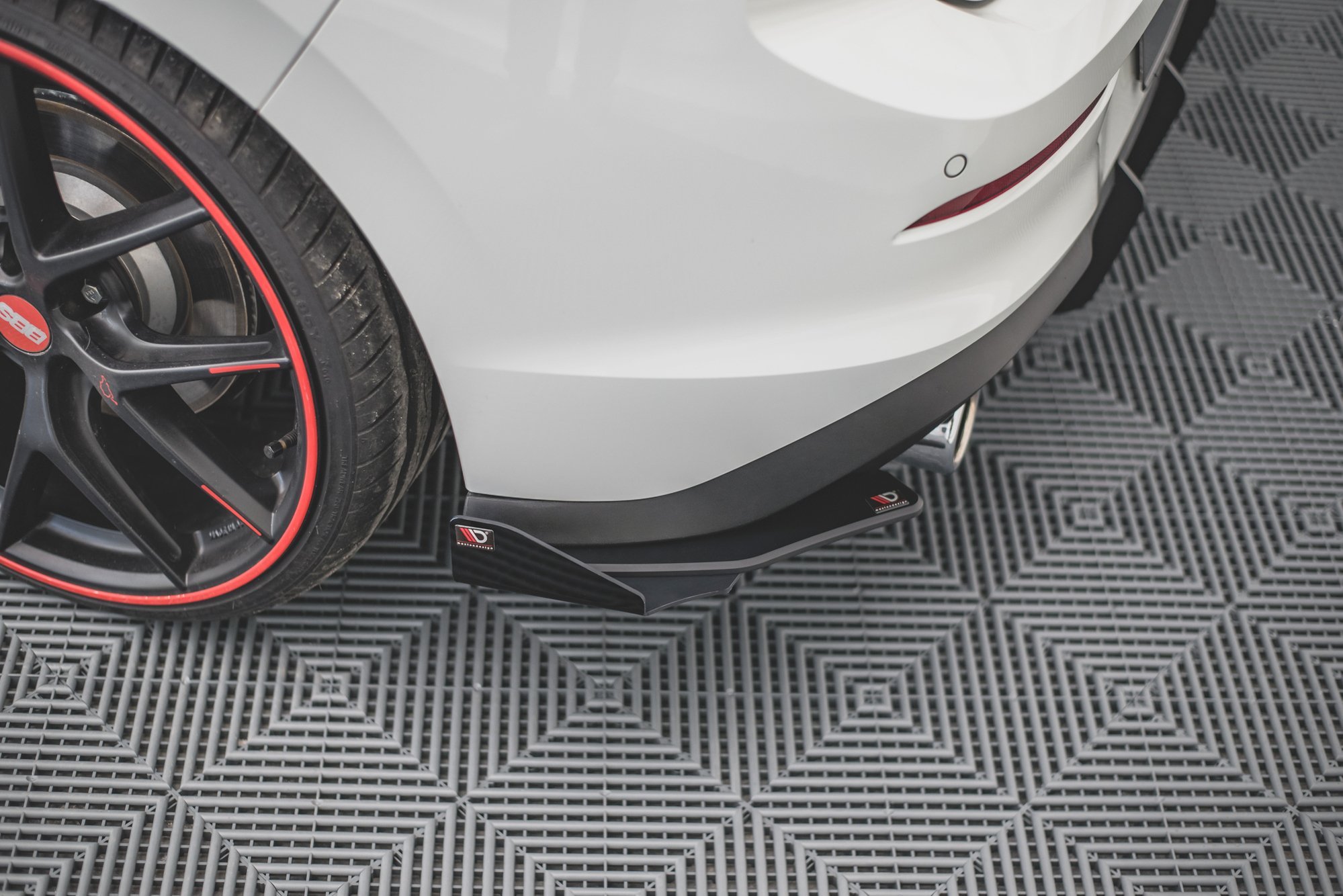 Rear Side Flaps Volkswagen Golf GTI / GTE Mk8 - 3