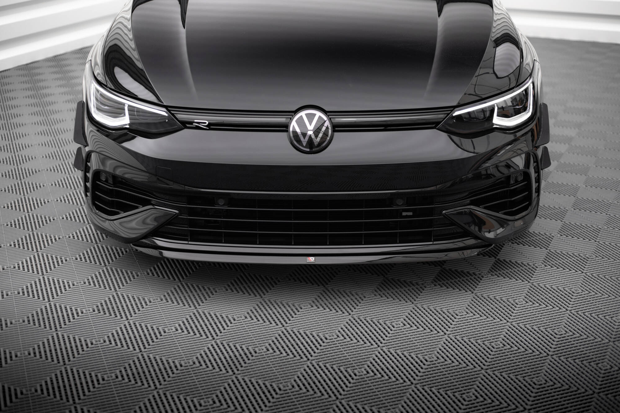Front Splitter V.7 Volkswagen Golf R Mk8 - 2