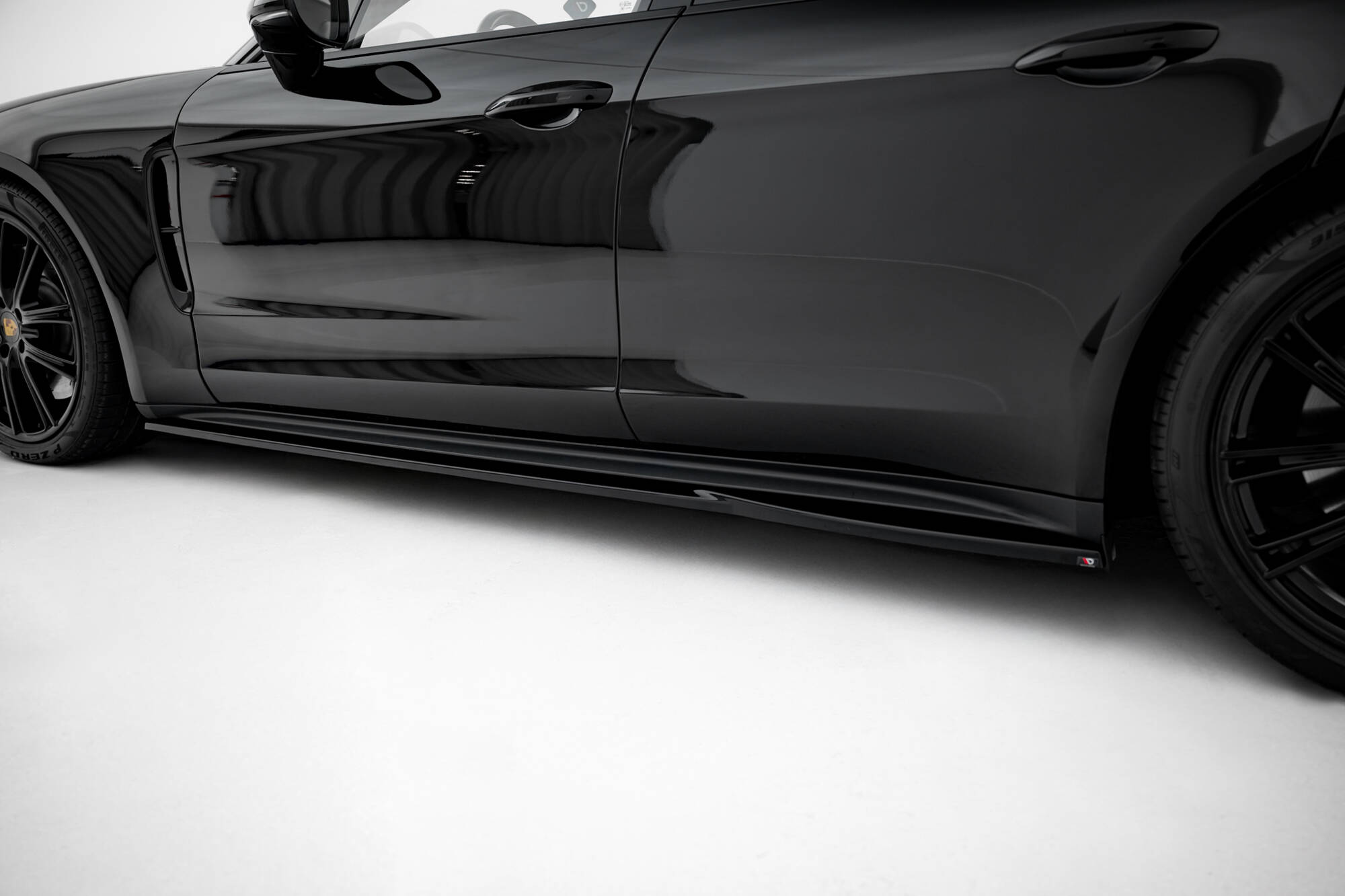 SIDE SKIRTS DIFFUSERS V.2 SUITABLE FOR PORSCHE PANAMERA TURBO S E-HYBRID / PANAMERA E-HYBRID / PANAMERA 4S 971 – MAXTON DESIGN - 4