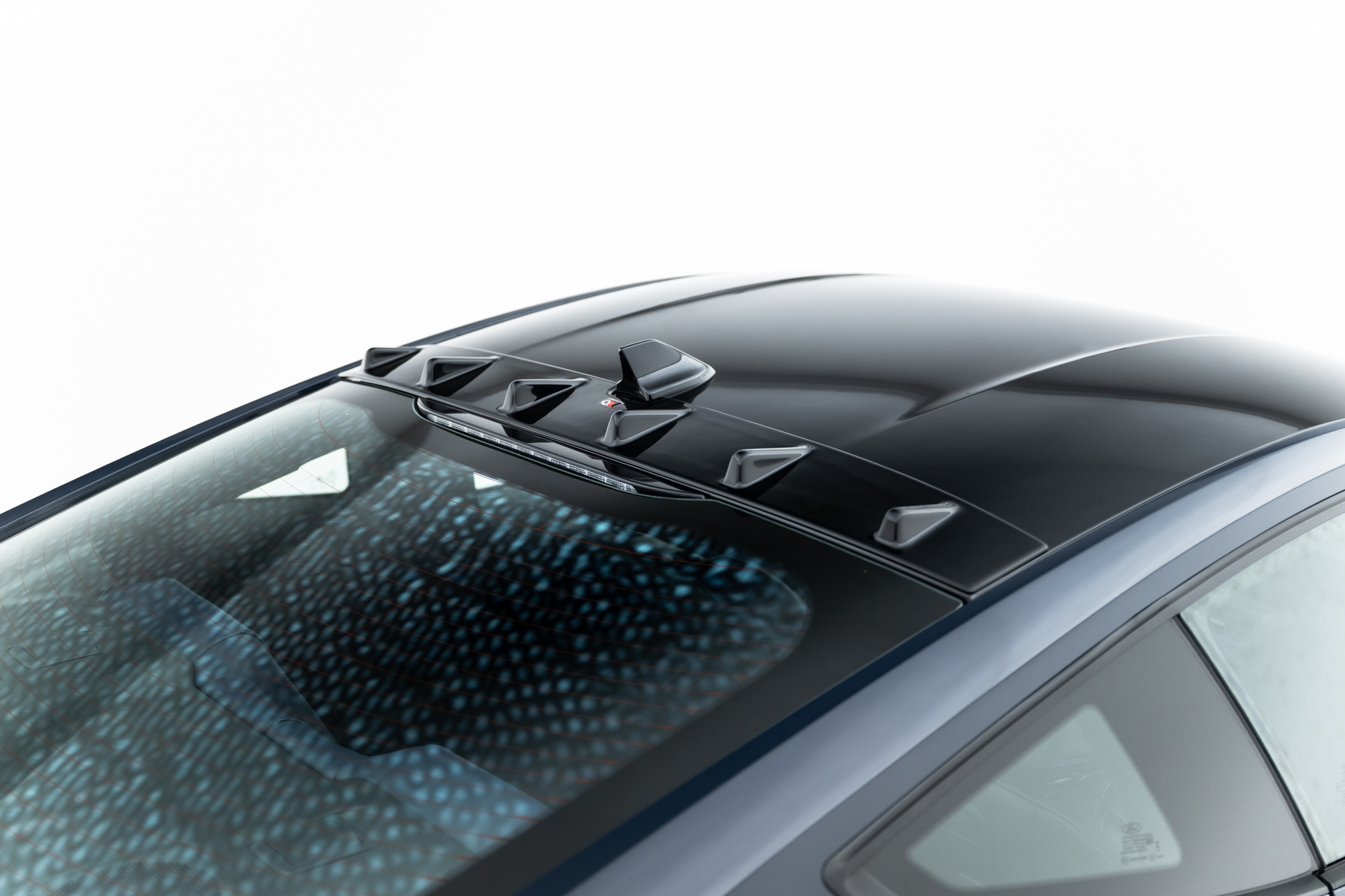 THE EXTENSION OF THE REAR WINDOW SUITABLE FOR FORD MUSTANG DARK HORSE MK7 – MAXTON DESIGN - 6