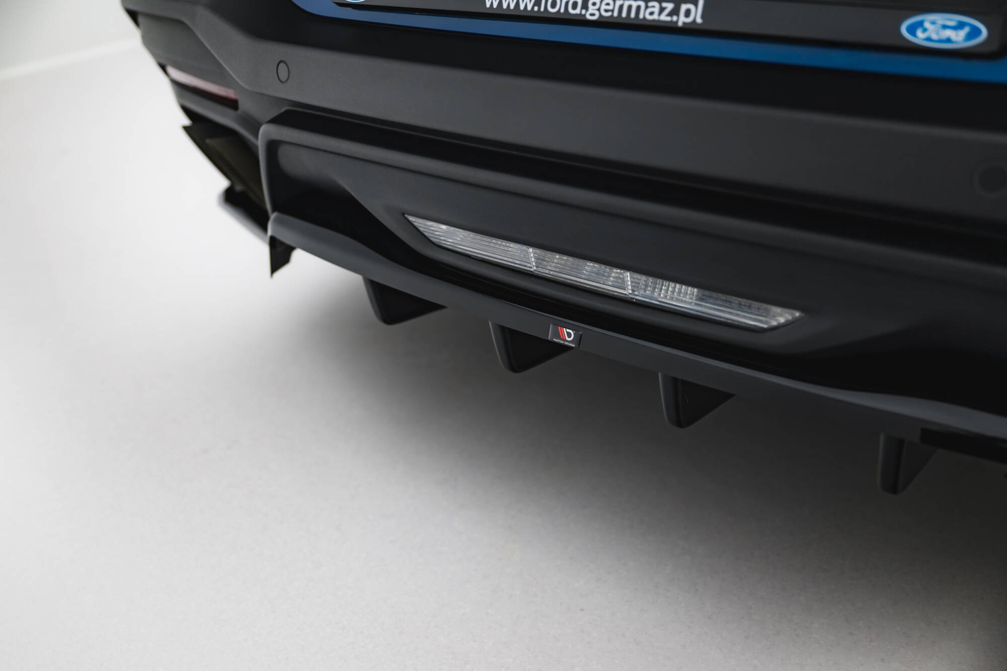 REAR SPLITTER (WITH VERTICAL BARS) SUITABLE FOR FORD MUSTANG GT MK7 – MAXTON DESIGN - 6