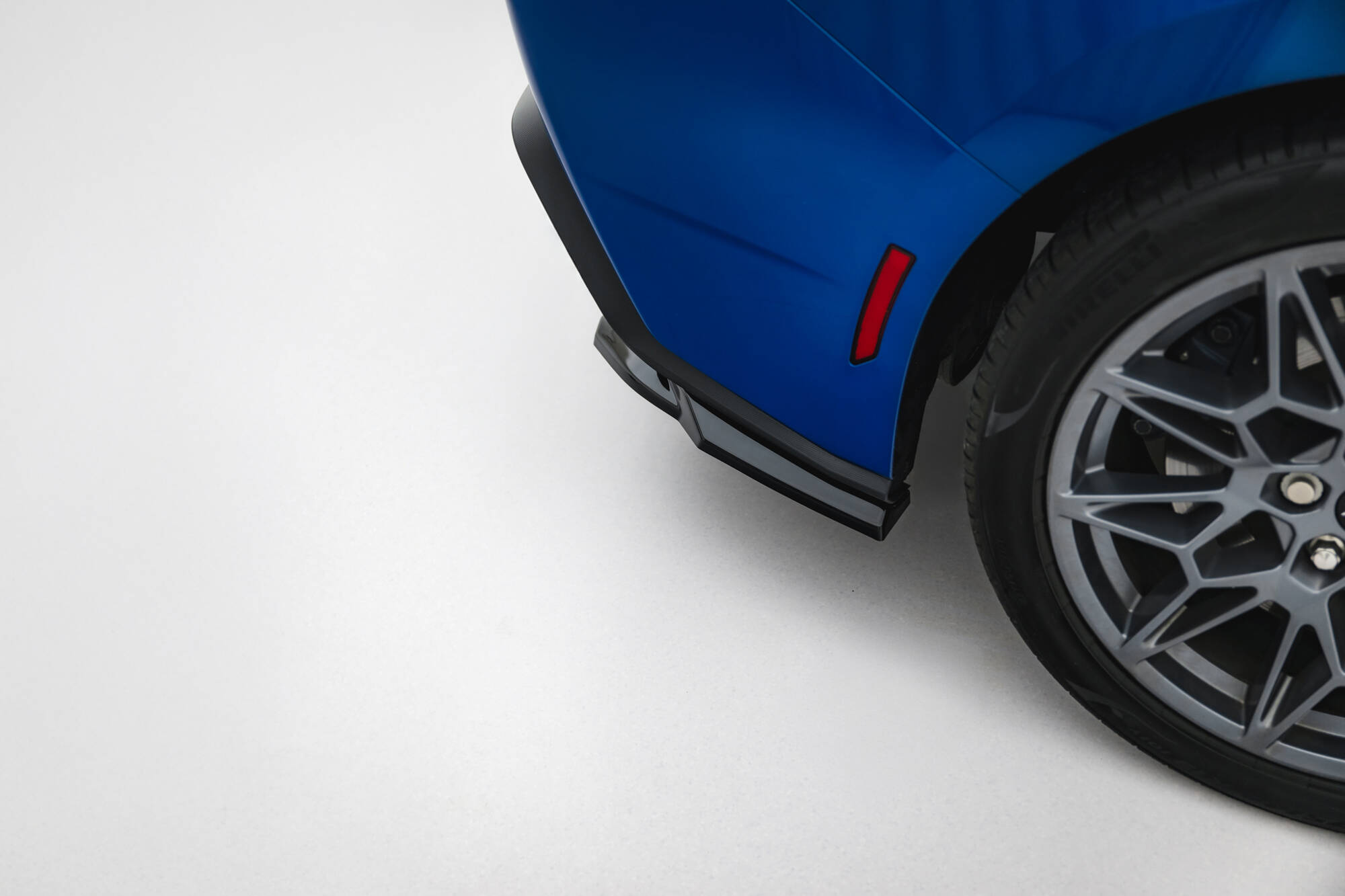 REAR SPLITTER (WITH VERTICAL BARS) SUITABLE FOR FORD MUSTANG GT MK7 – MAXTON DESIGN