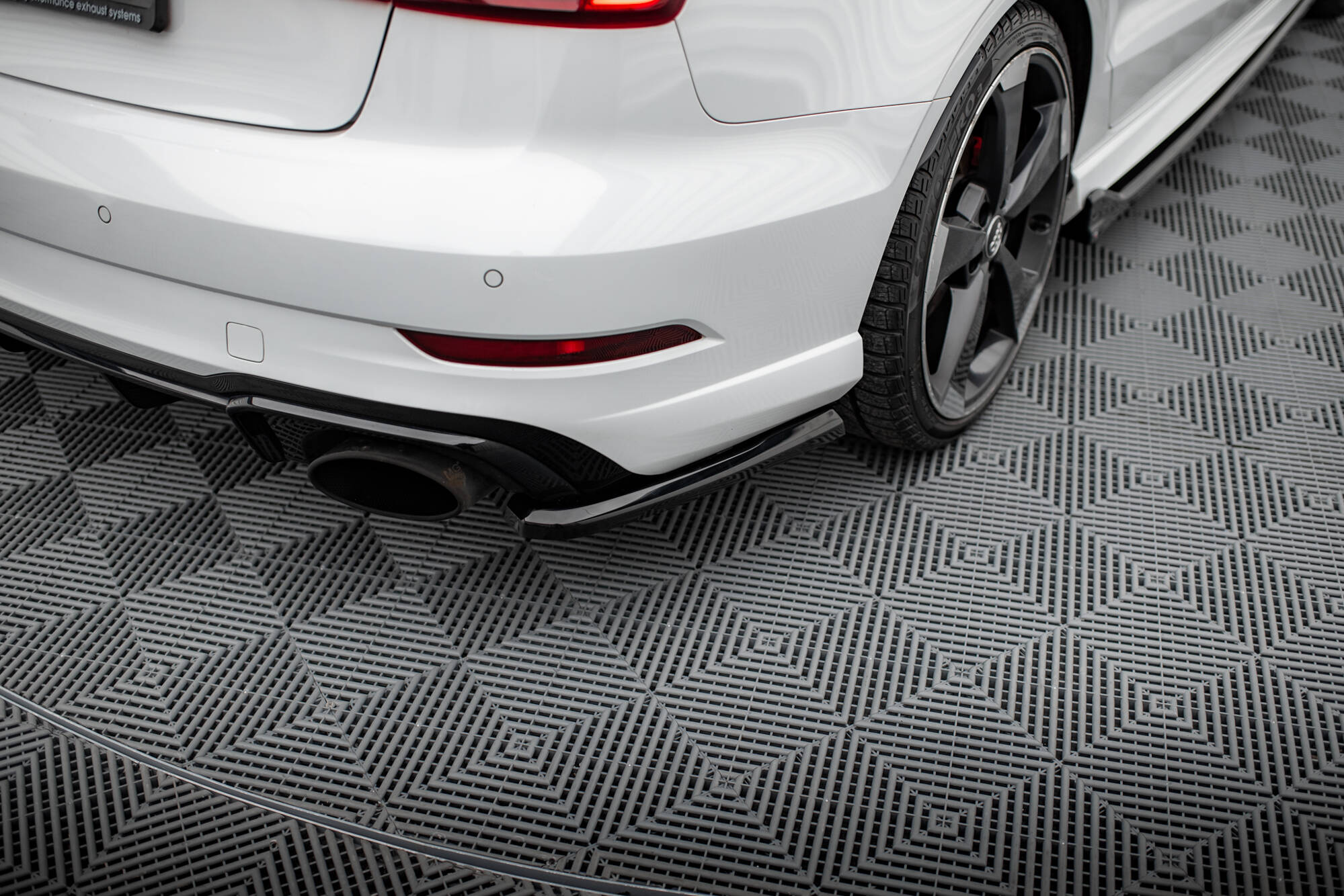 Rear Side Splitters V.2 Audi RS3 Sedan 8V Facelift - 3