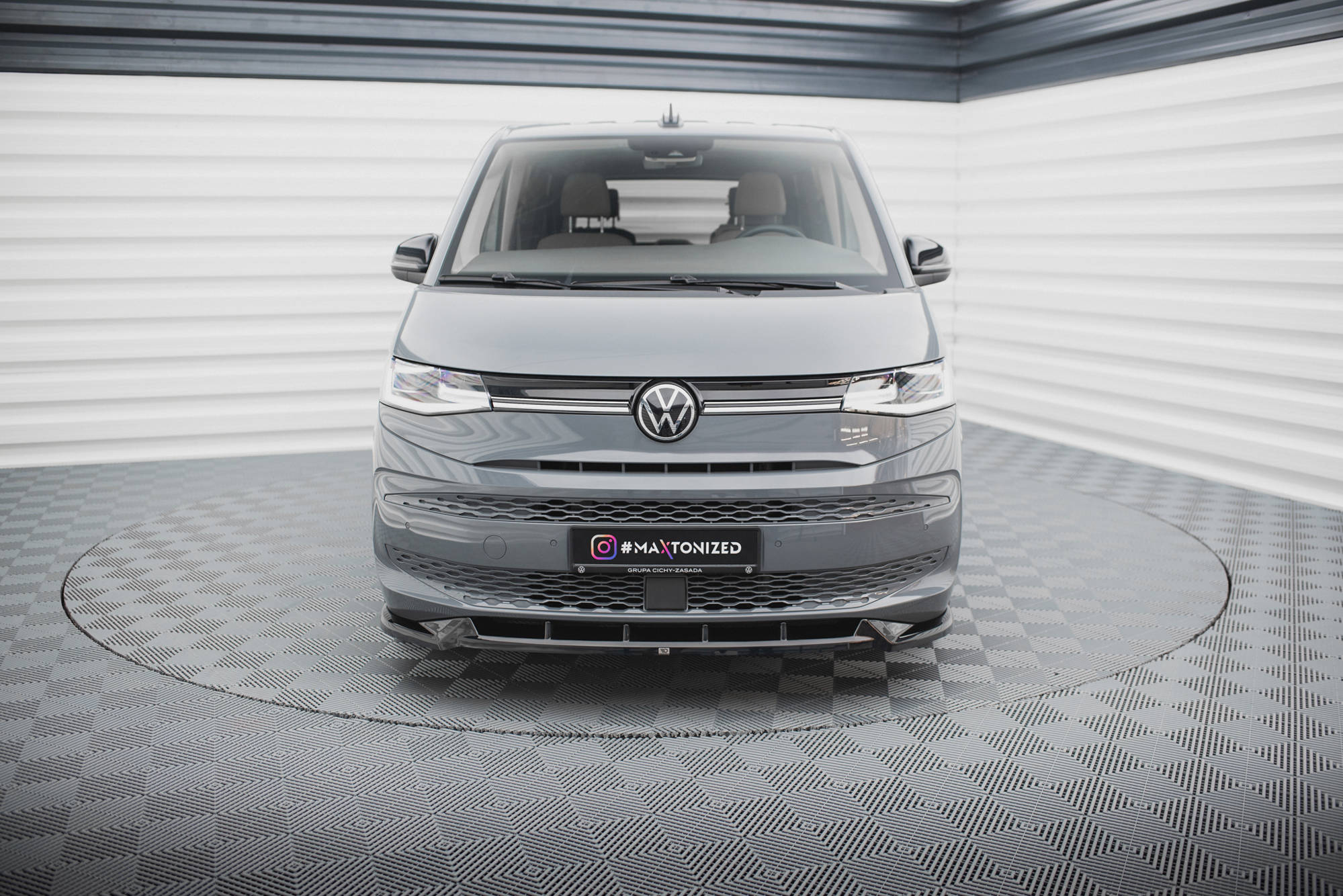 Front Splitter V.2 VW Multivan T7 - 4