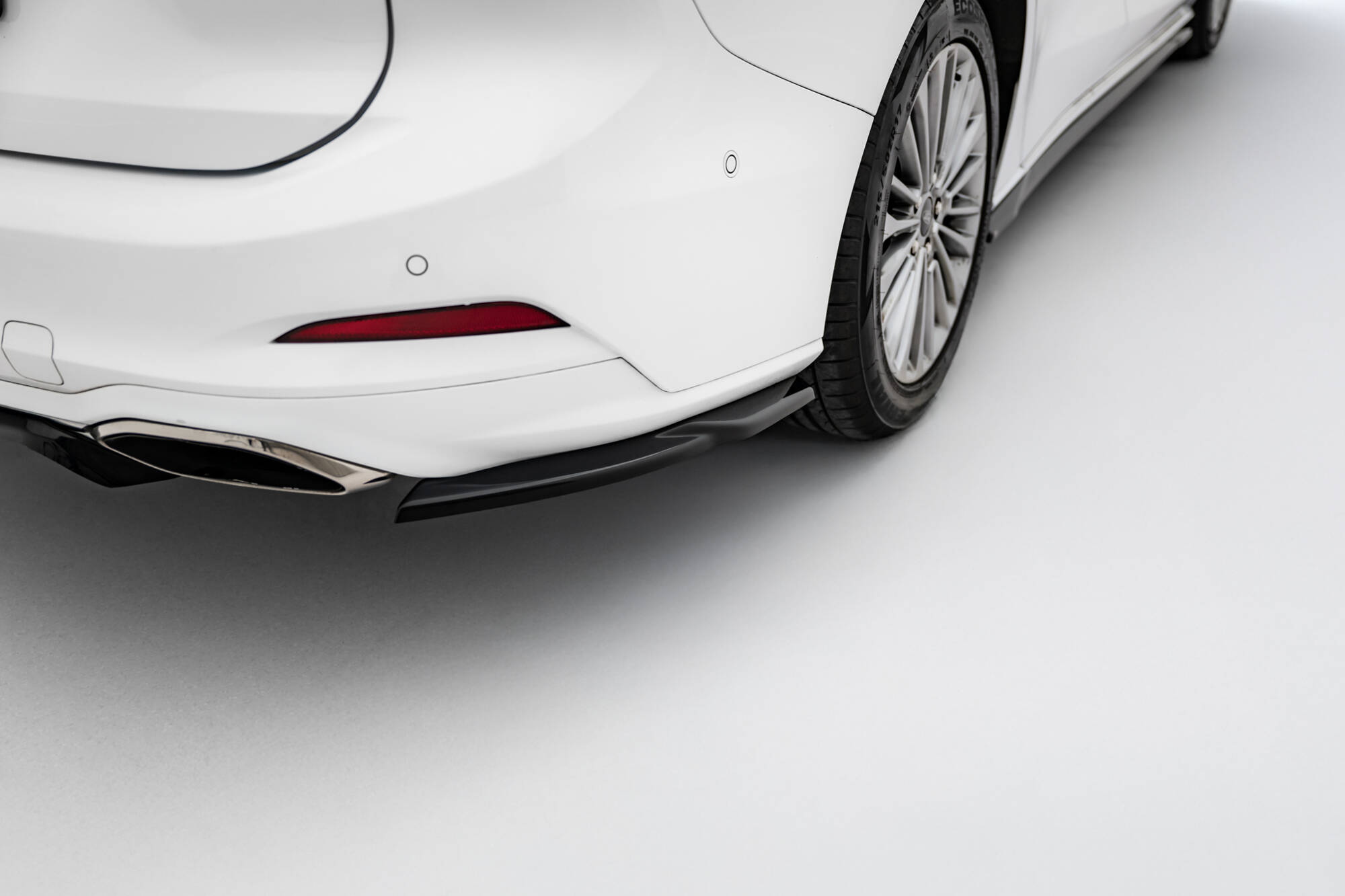 REAR SIDE SPLITTERS SUITABLE FOR FORD FOCUS VIGNALE ESTATE MK4 – MAXTON DESIGN - 2