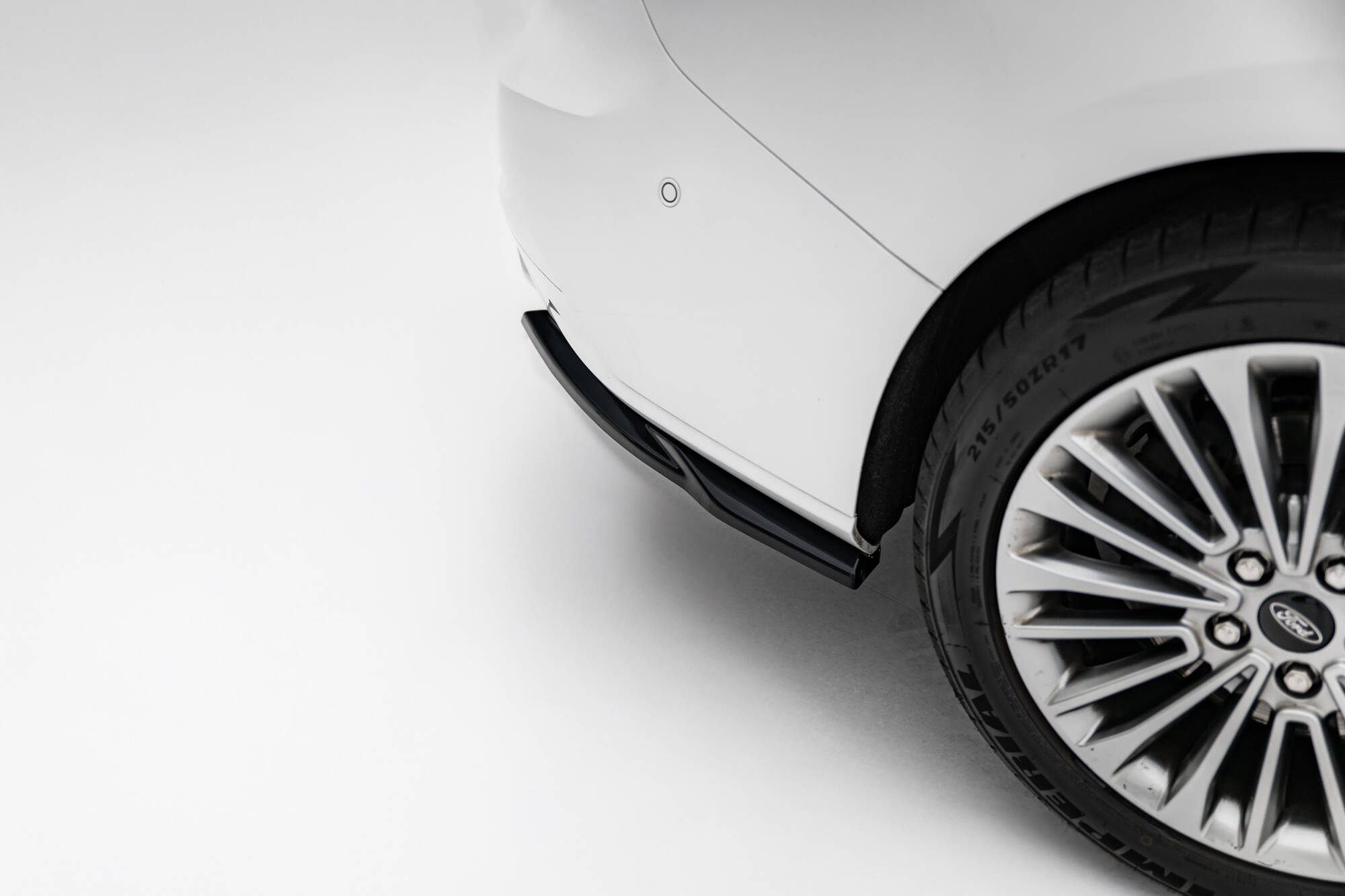 REAR SIDE SPLITTERS SUITABLE FOR FORD FOCUS VIGNALE ESTATE MK4 – MAXTON DESIGN