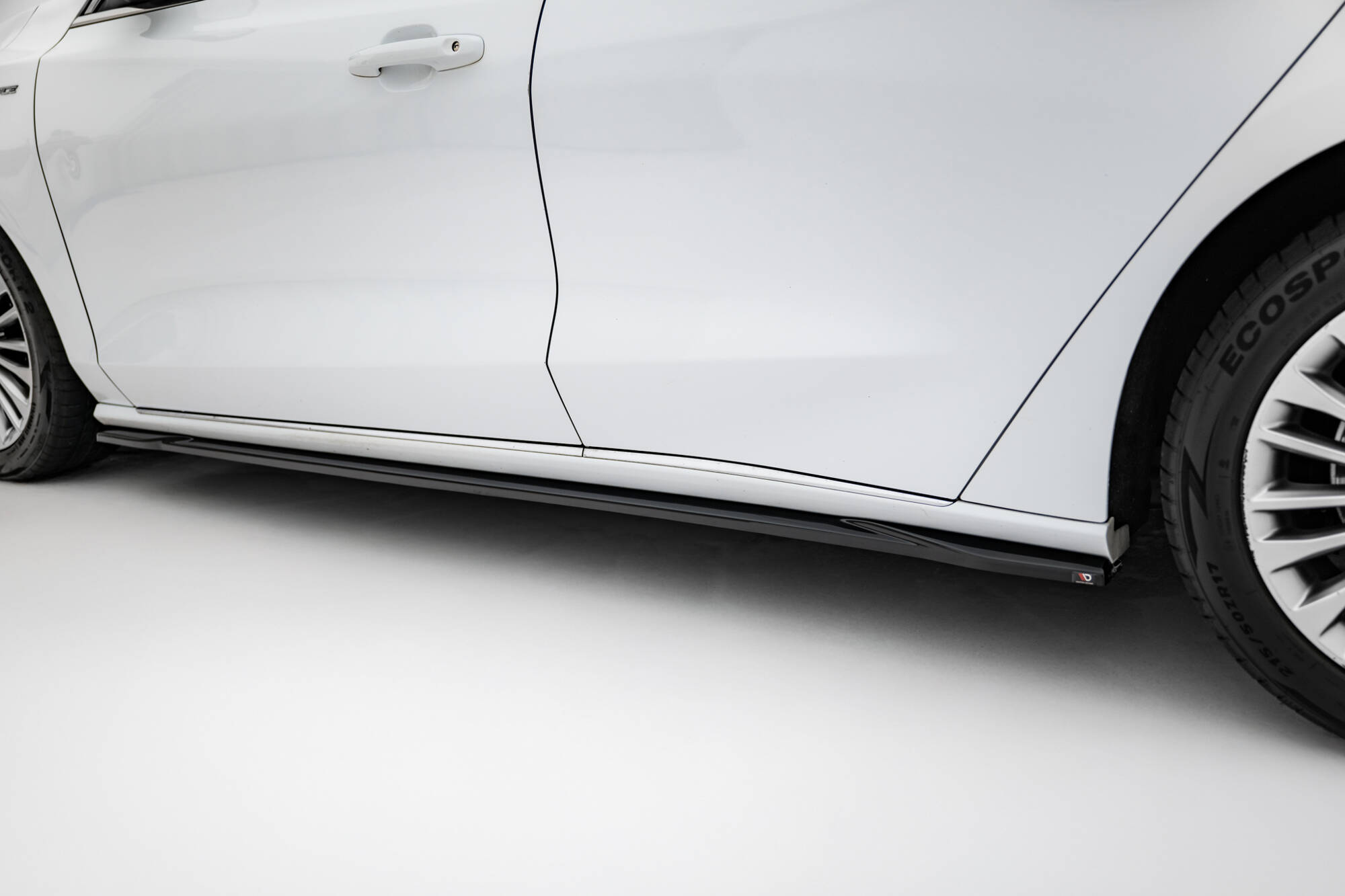 SIDE SKIRTS DIFFUSERS SUITABLE FOR FORD FOCUS VIGNALE MK4 – MAXTON DESIGN - 2