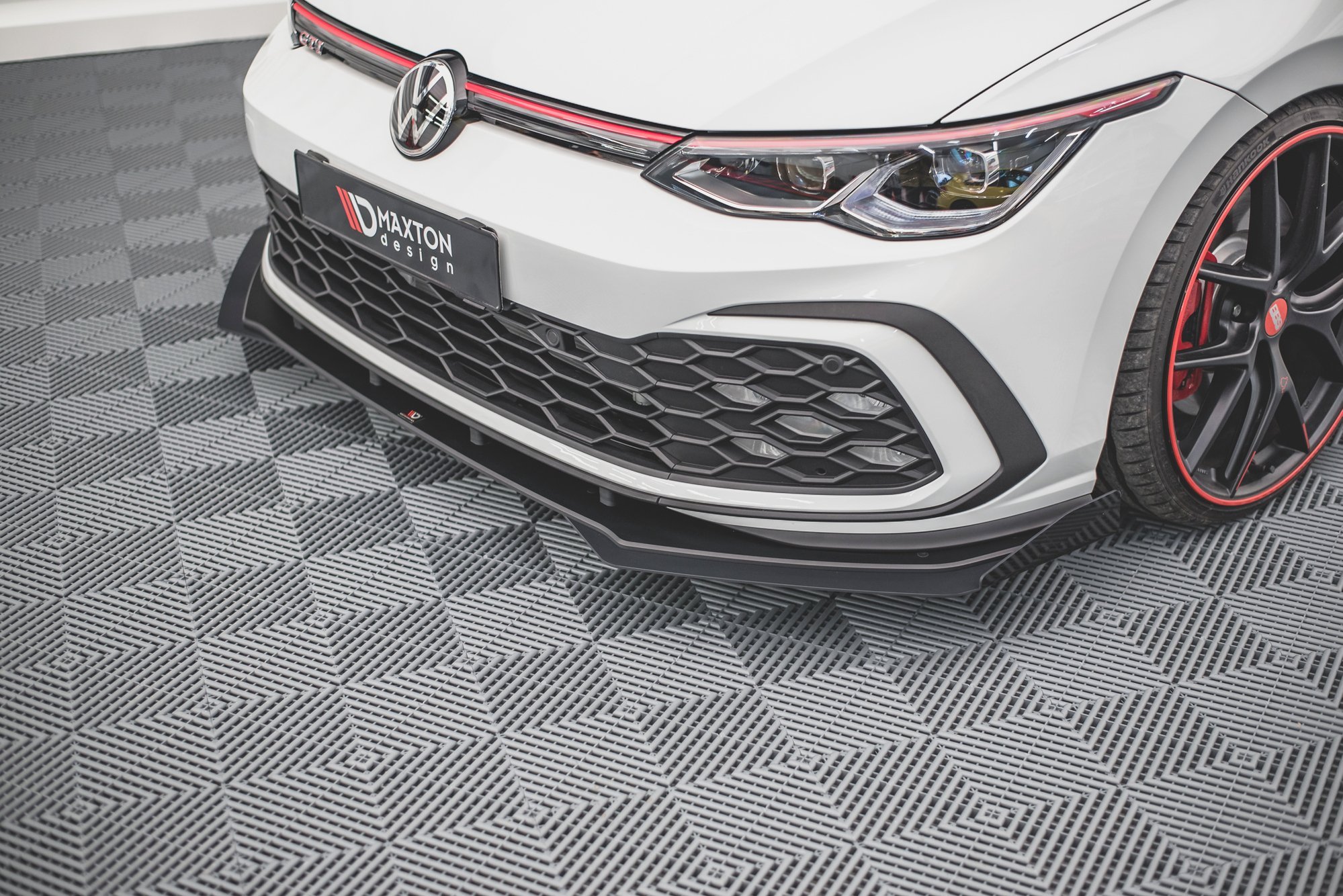 Flaps Volkswagen Golf GTI / GTE / R-Line Mk8 - 2