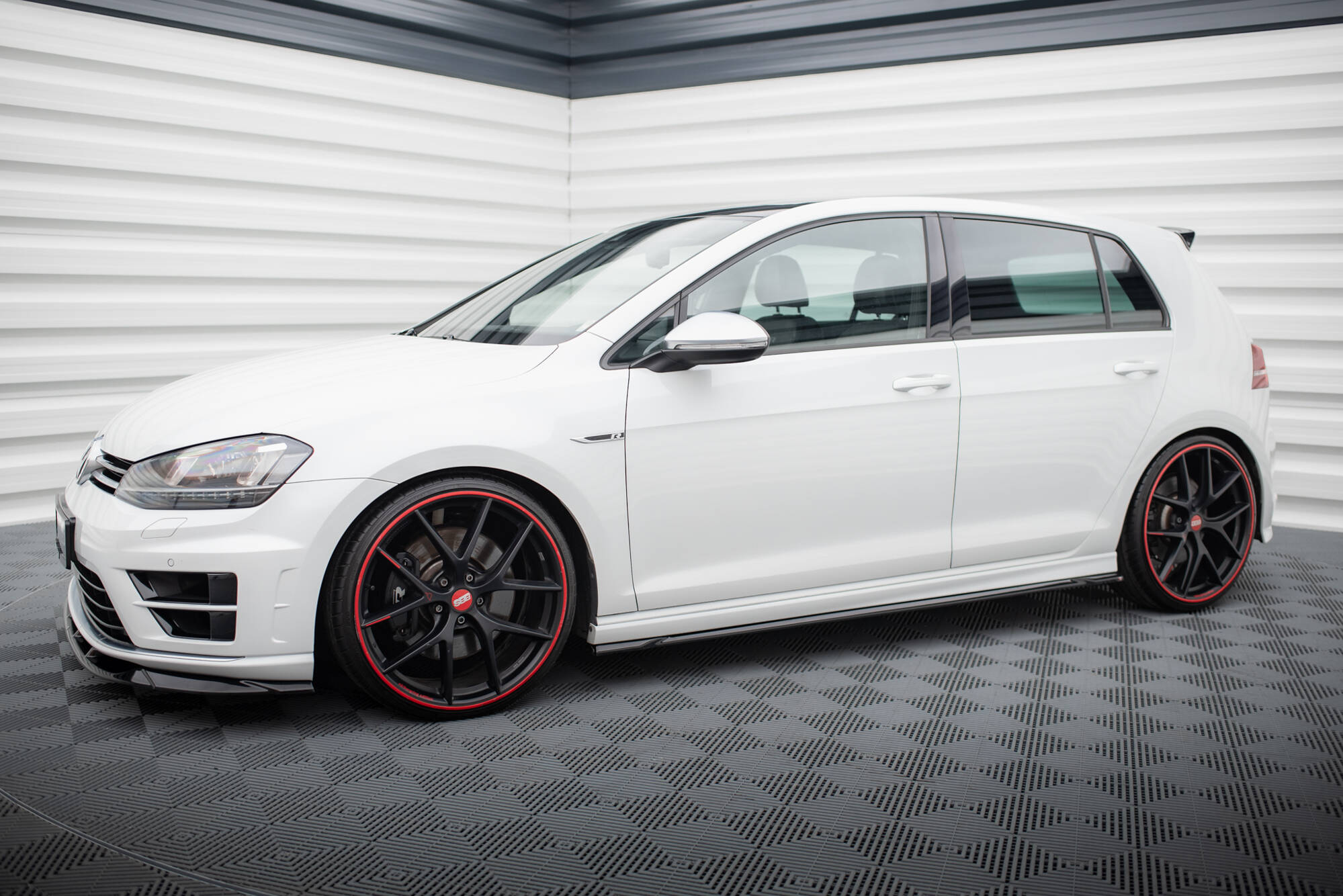 Side Skirts Diffusers V.4 Volkswagen Golf R / R-Line Mk7 - 2