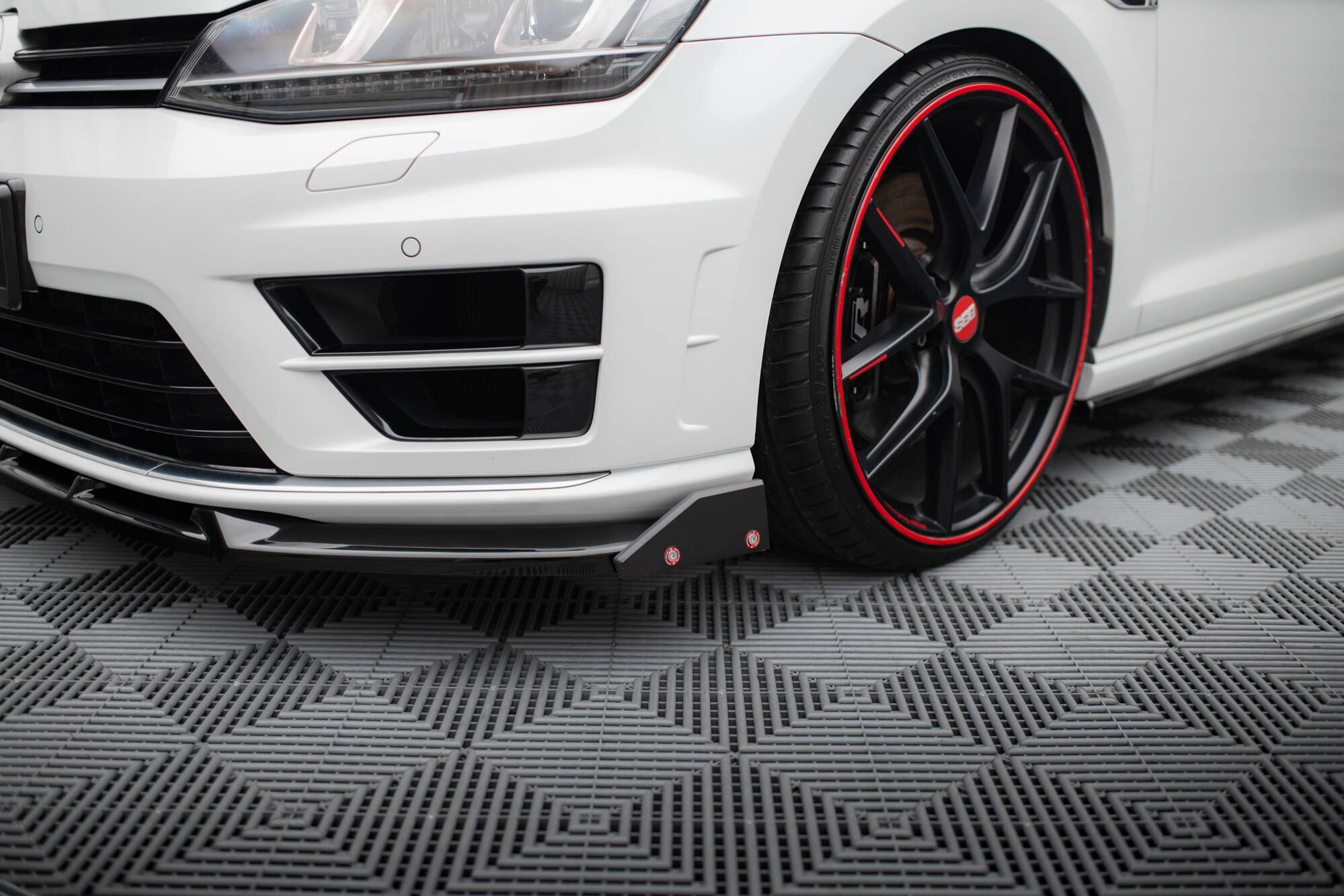 Front Splitter V.5 + Flaps Volkswagen Golf R / R-Line Mk7 - 5