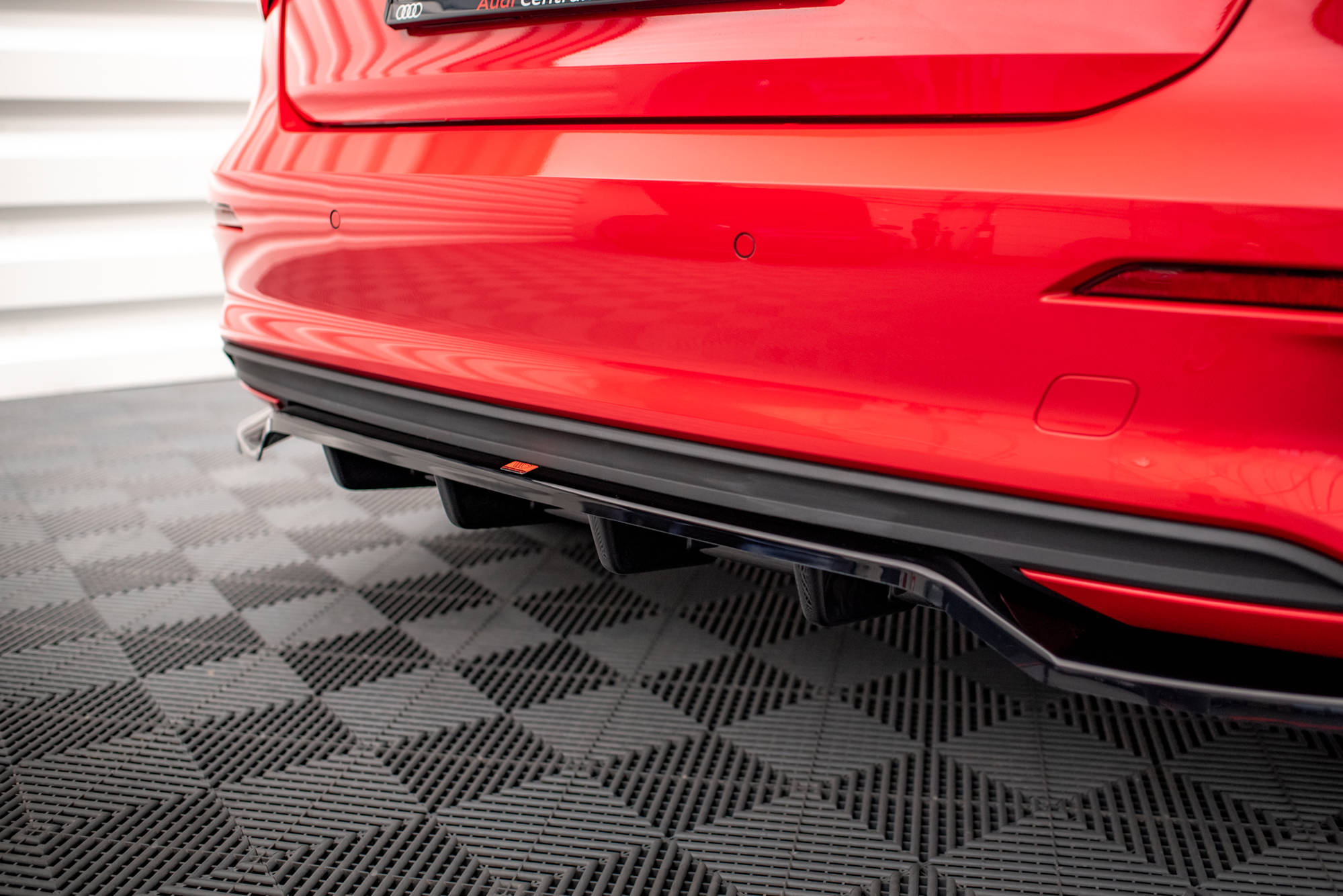 Central Rear Splitter (Vertical Bars) Audi A3 Sportback 8Y - 4