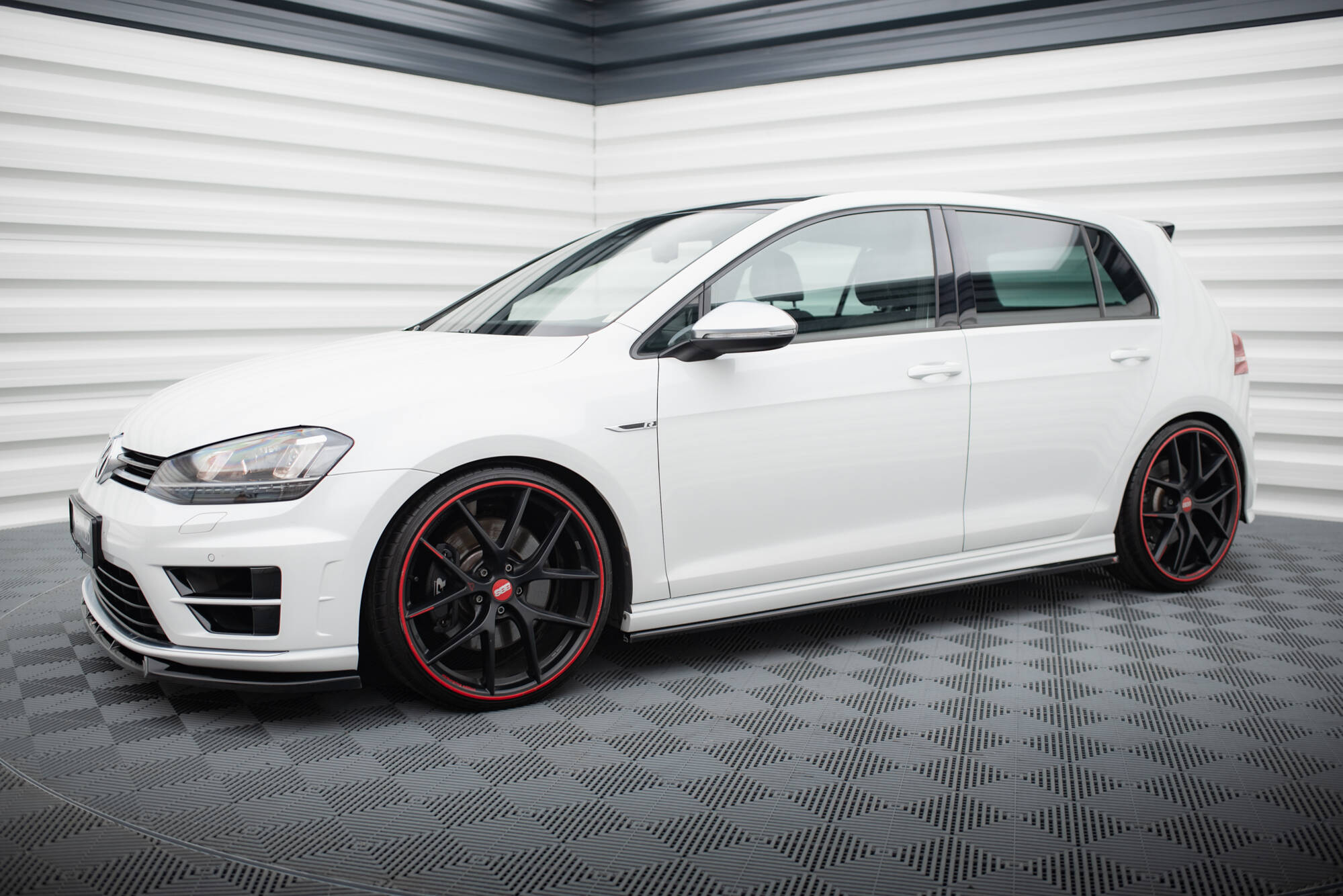Side Skirts Diffusers V.3 Volkswagen Golf R / R-Line Mk7 - 2