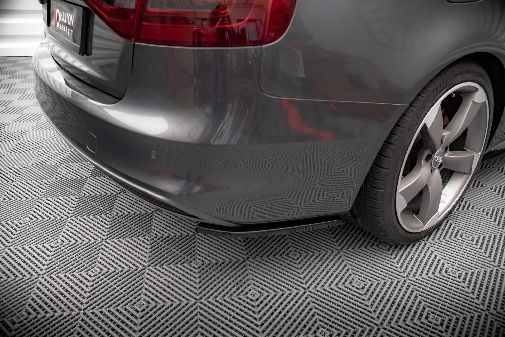 Rear Side Splitters V.2 Audi A4 S-Line Avant B8 Facelift - 4