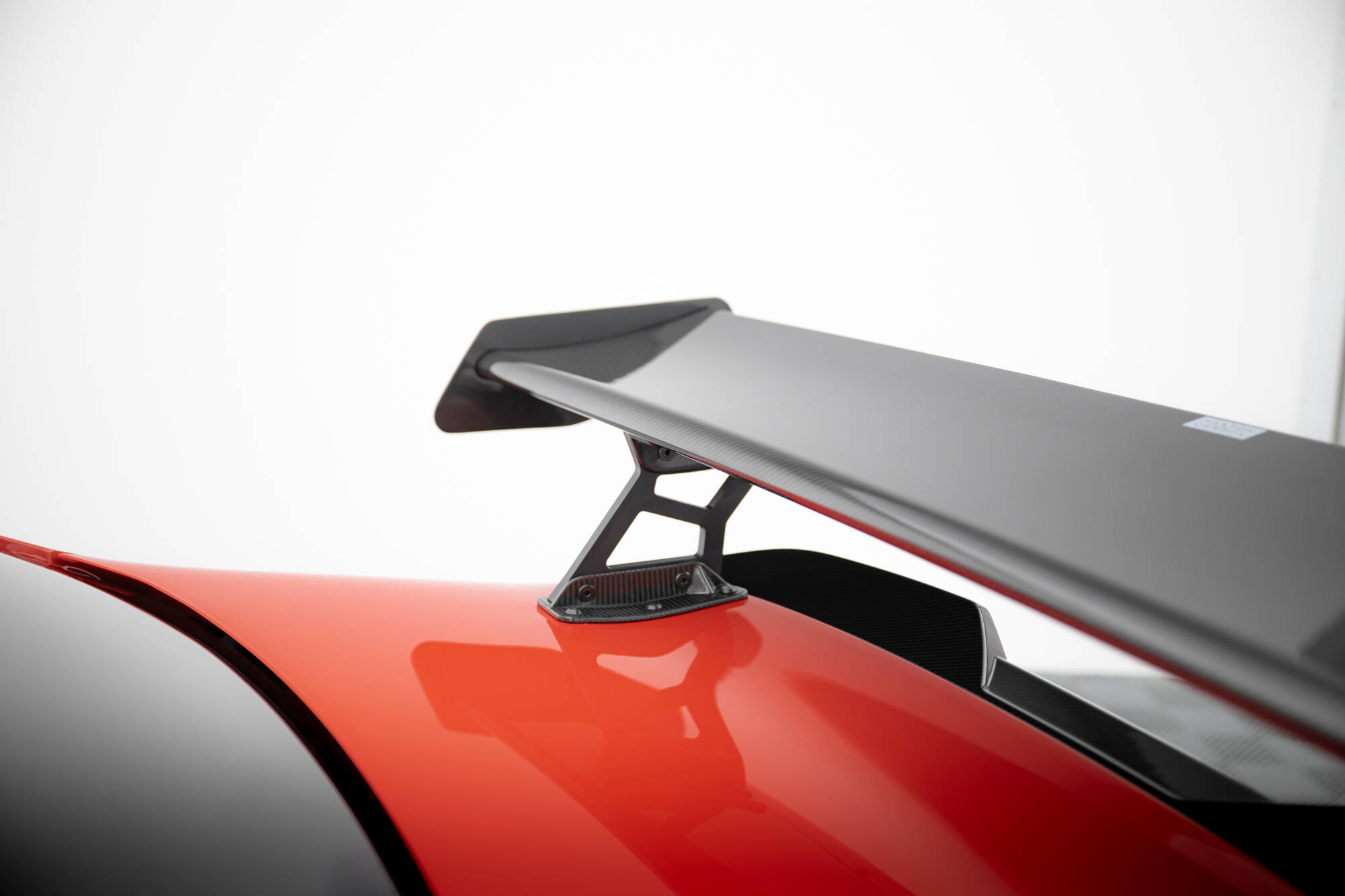CARBON SPOILER WITH INTERNAL BRACKETS UPRIGHTS SUITABLE FOR BMW M2 G87 – MAXTON DESIGN - 9