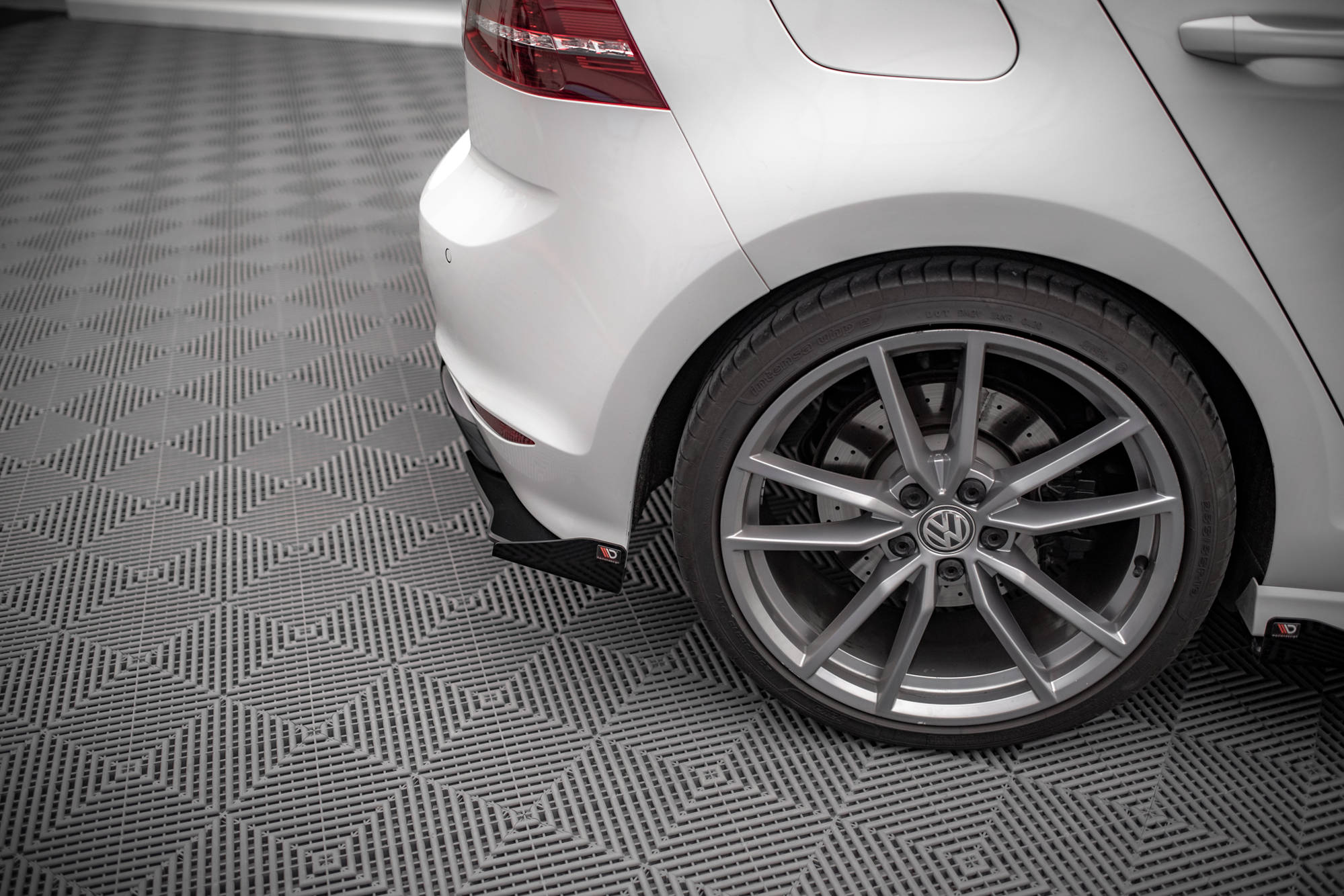 Rear Side Flaps VW Golf R Mk7 - 3