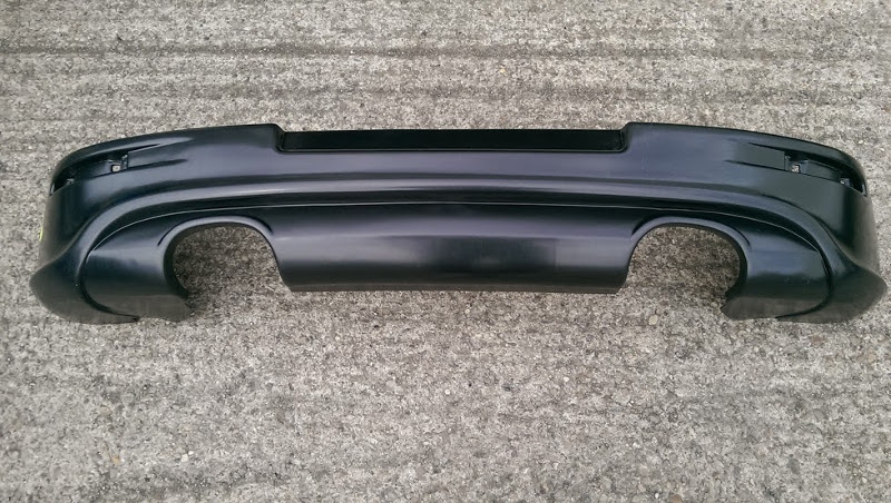 REAR VALANCE VW GOLF V R32 (WITH 2 EXHAUST HOLES) - 2