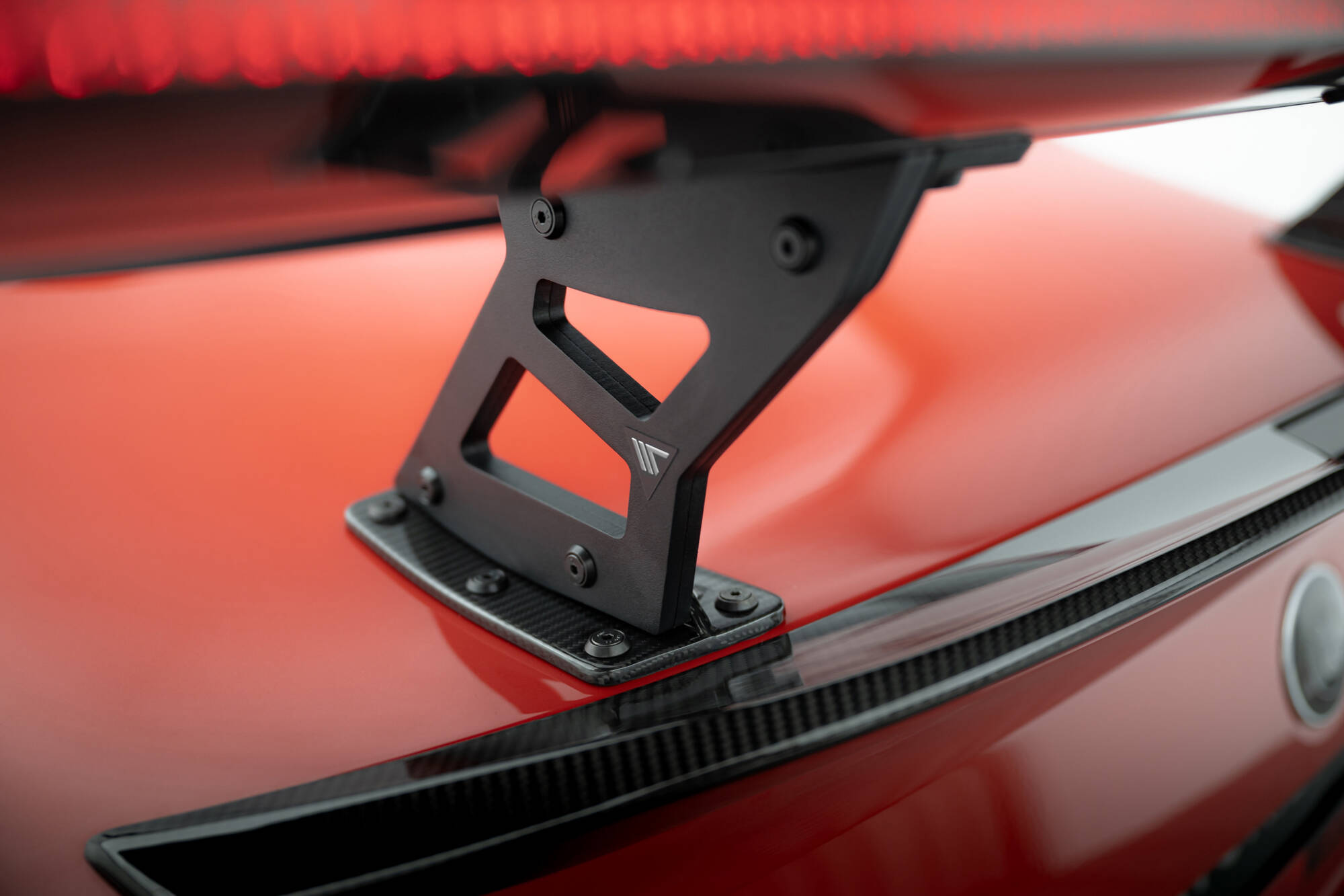 CARBON SPOILER WITH INTERNAL BRACKETS UPRIGHTS + LED SUITABLE FOR BMW M2 G87 – MAXTON DESIGN - 5
