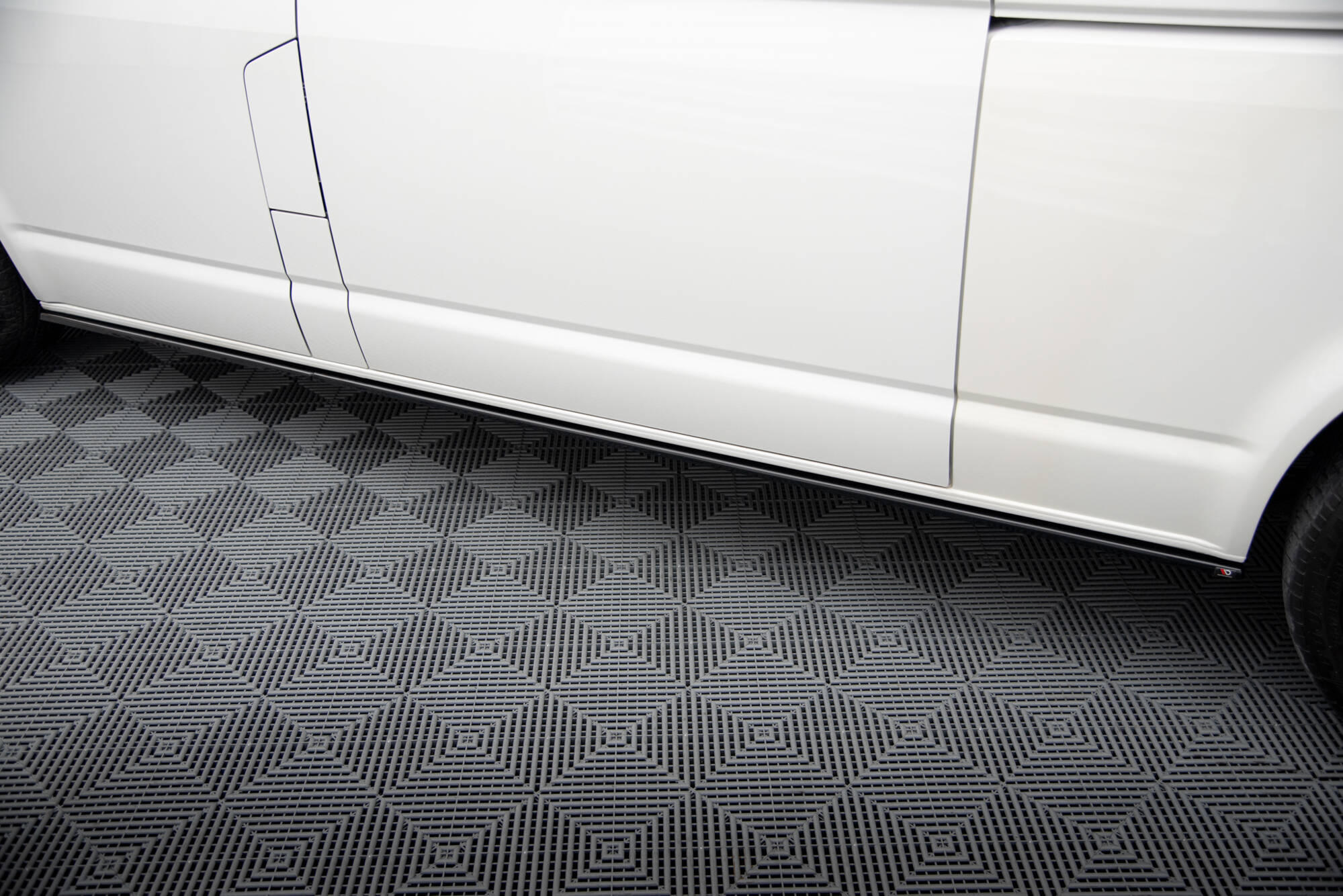Side Skirts Diffusers Volkswagen T6 Long Facelift - 4