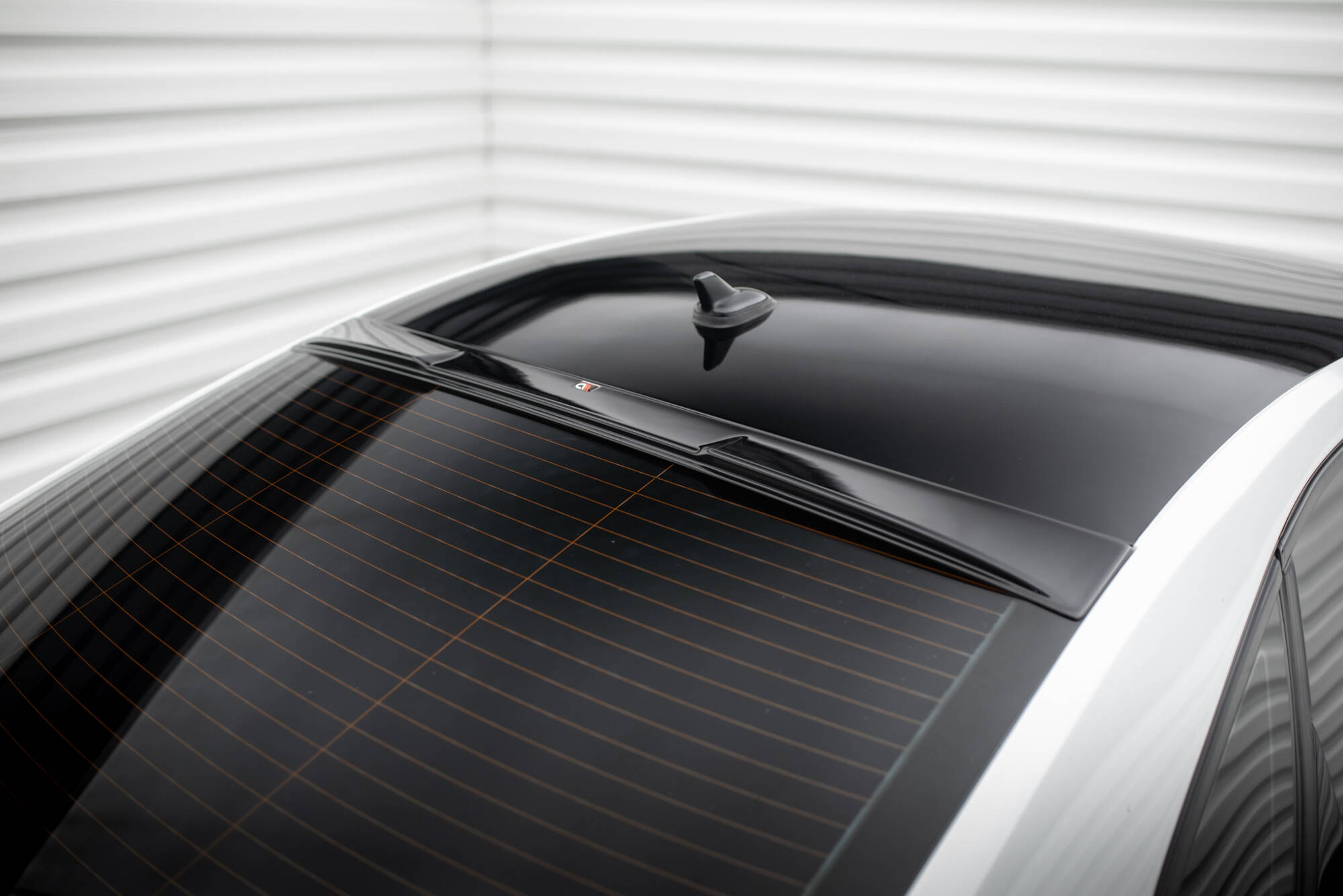Rear Window Extension Volkswagen Passat GT B8 Facelift USA - 2