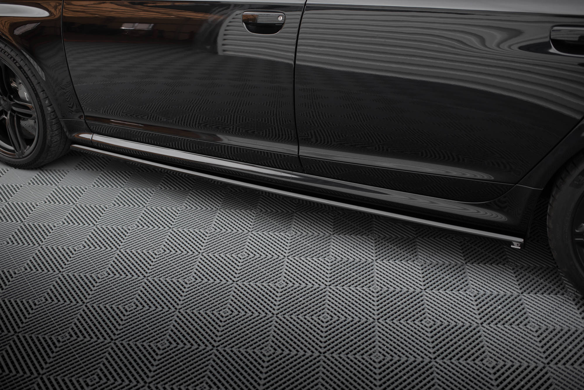 Side Skirts Diffusers V.2 Audi RS6 Avant C6 - 4
