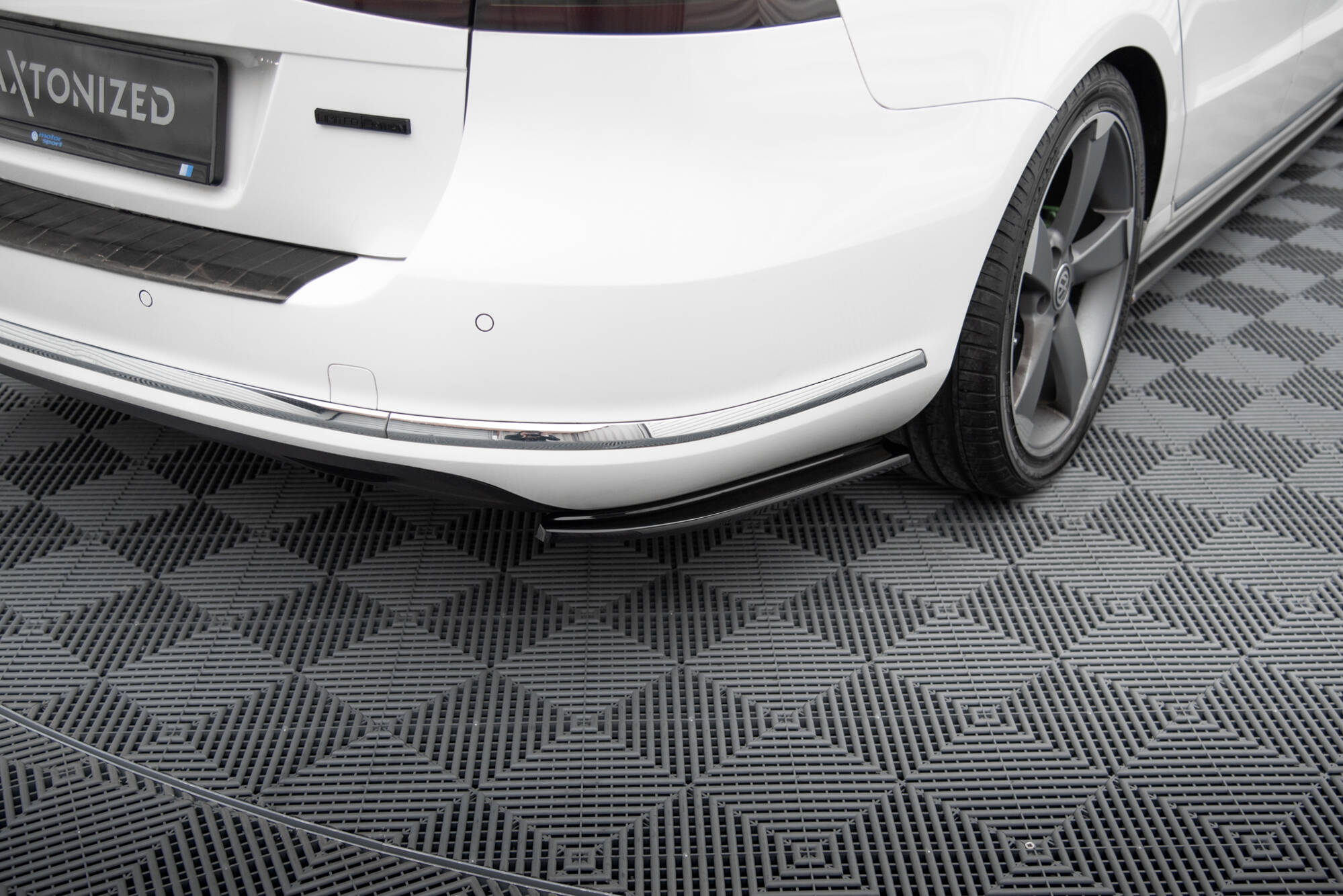 Rear Side Splitters Volkswagen Passat Variant B7 - 2